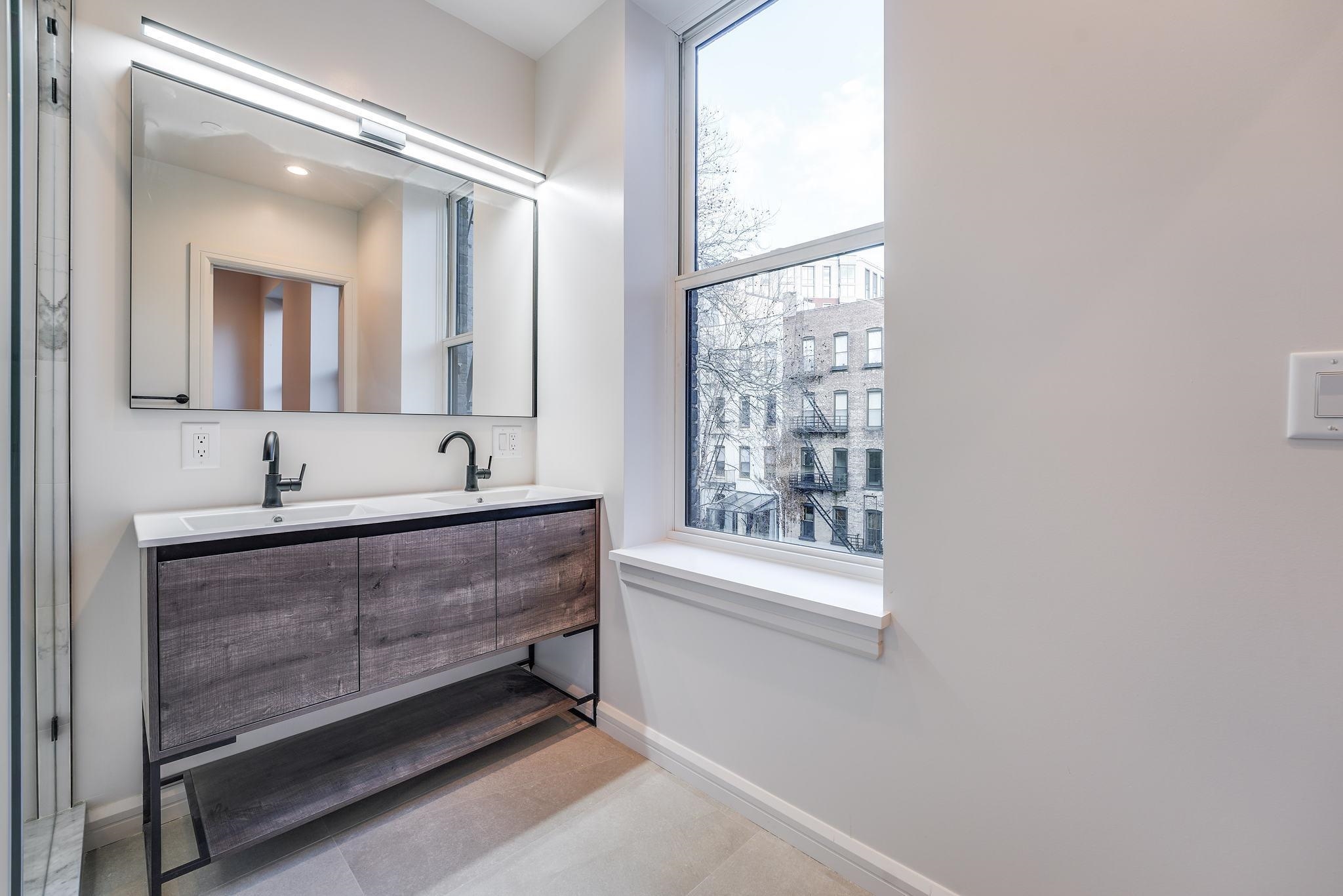 1021 WASHINGTON ST Unit: 2