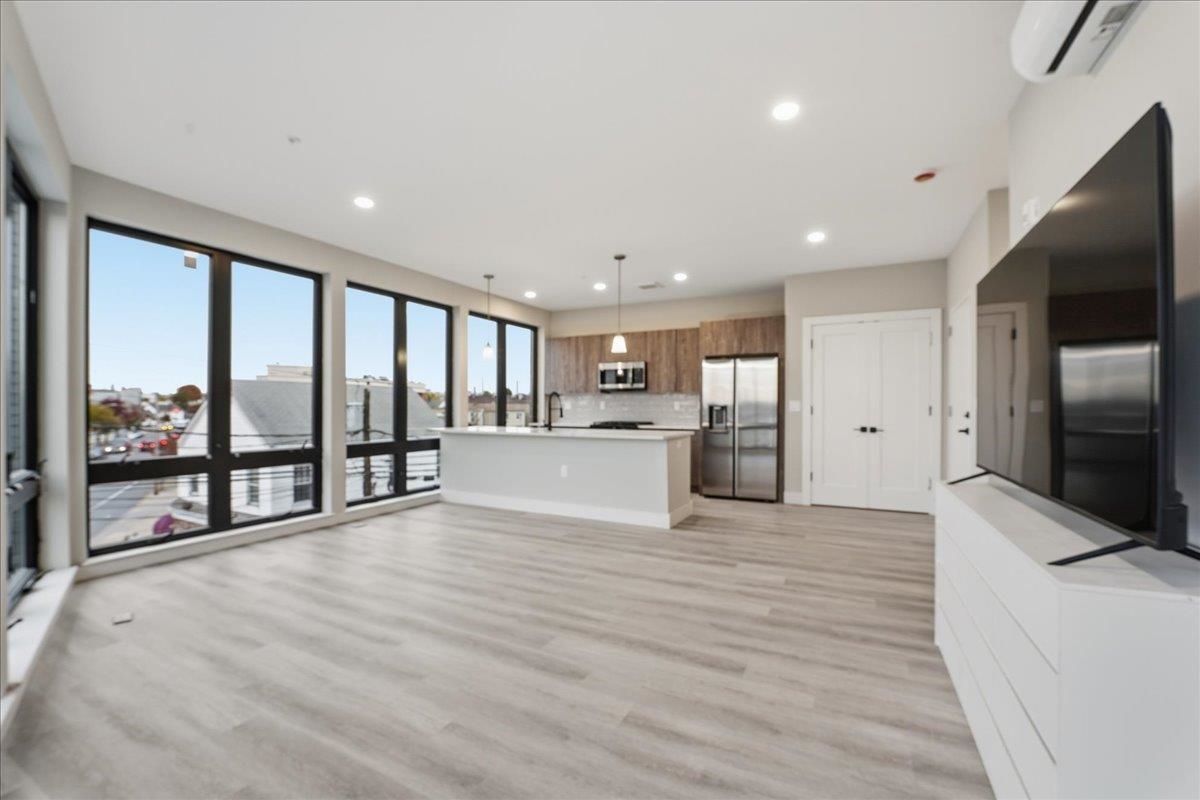 3516 JOHN F KENNEDY BLVD Unit: 505