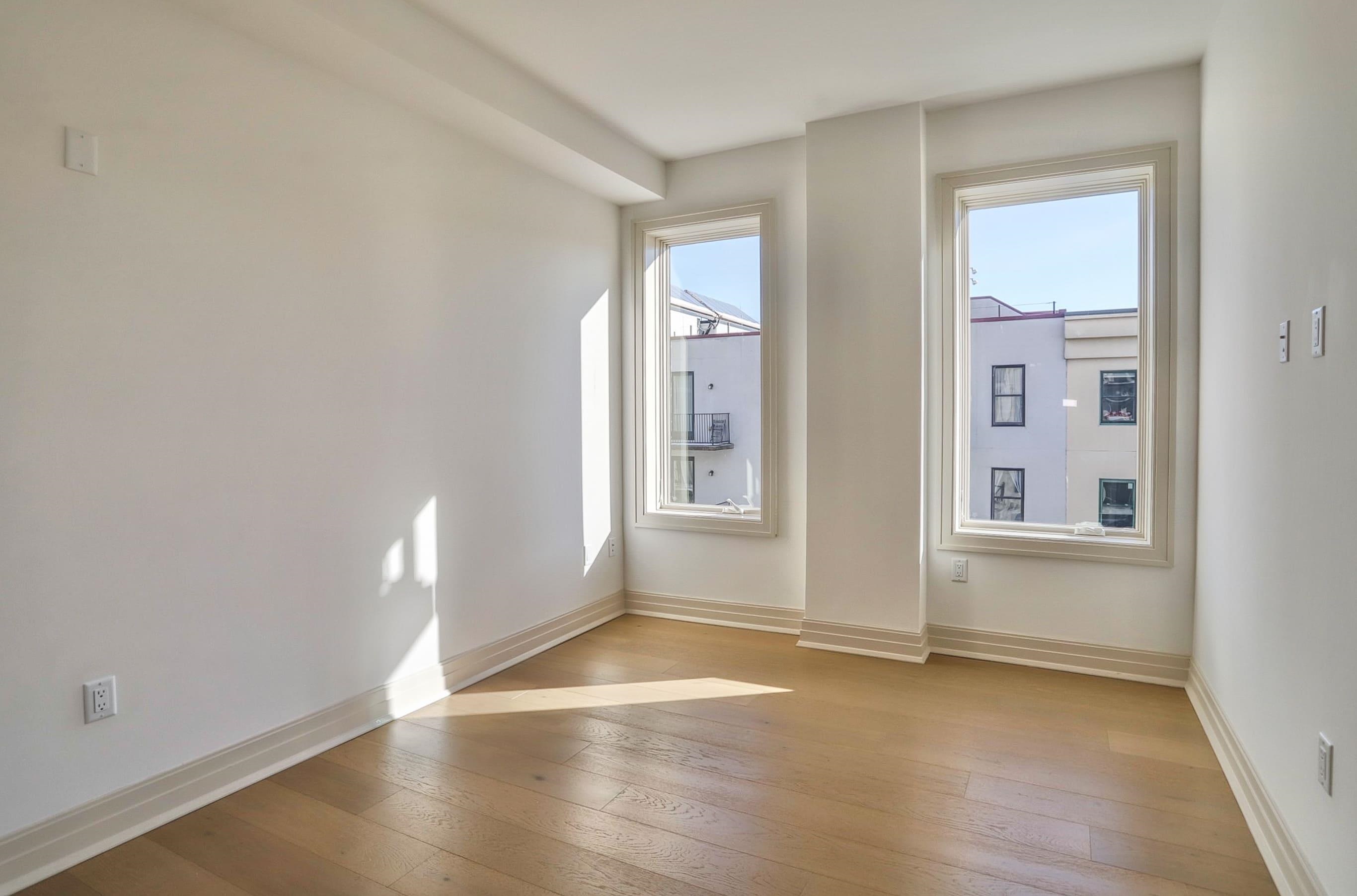 921 MADISON ST Unit: 503
