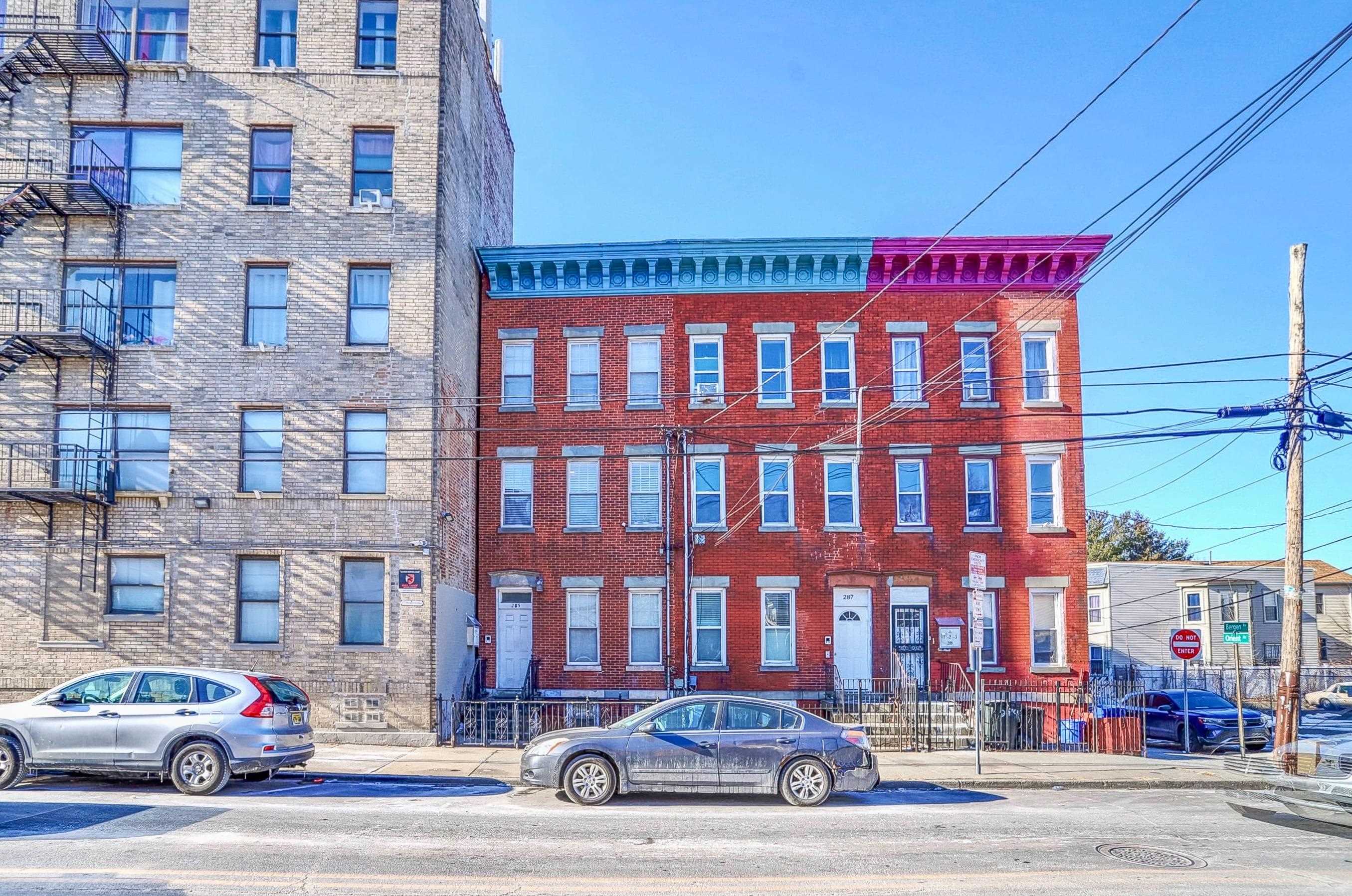 285 BERGEN AVE Unit: 2