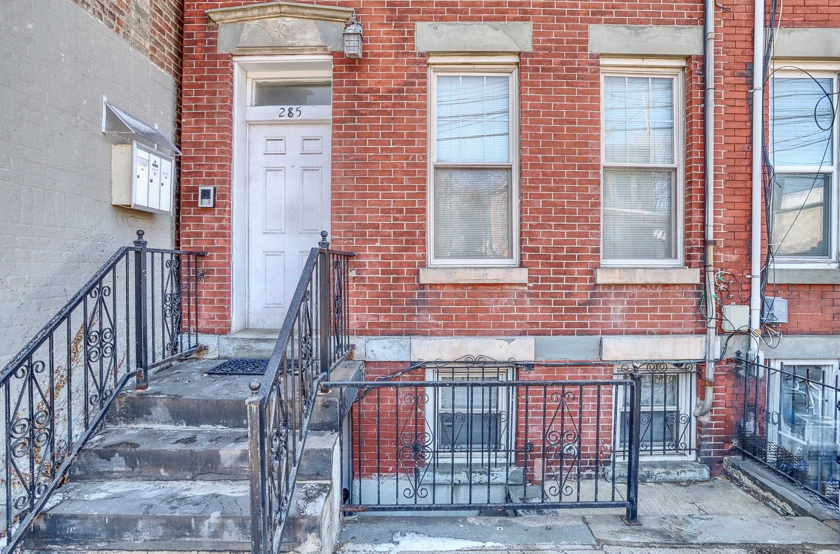 285 BERGEN AVE Unit: 2