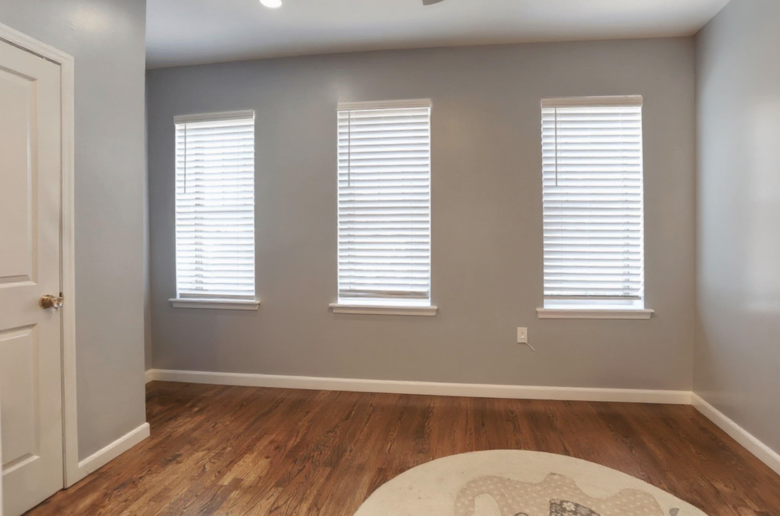 285 BERGEN AVE Unit: 2