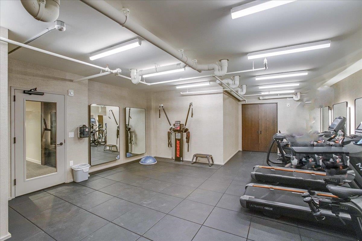 1425 HUDSON ST Unit: 7E