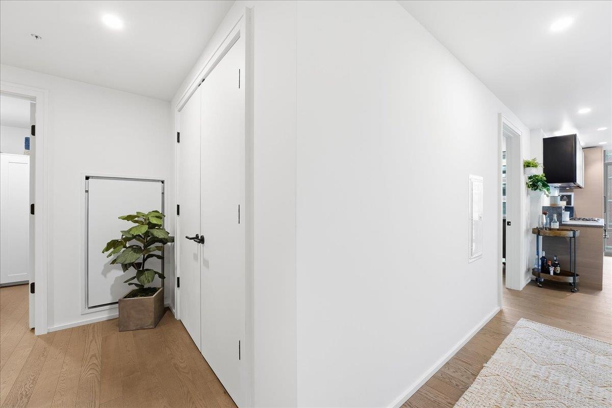 1425 HUDSON ST Unit: 7E