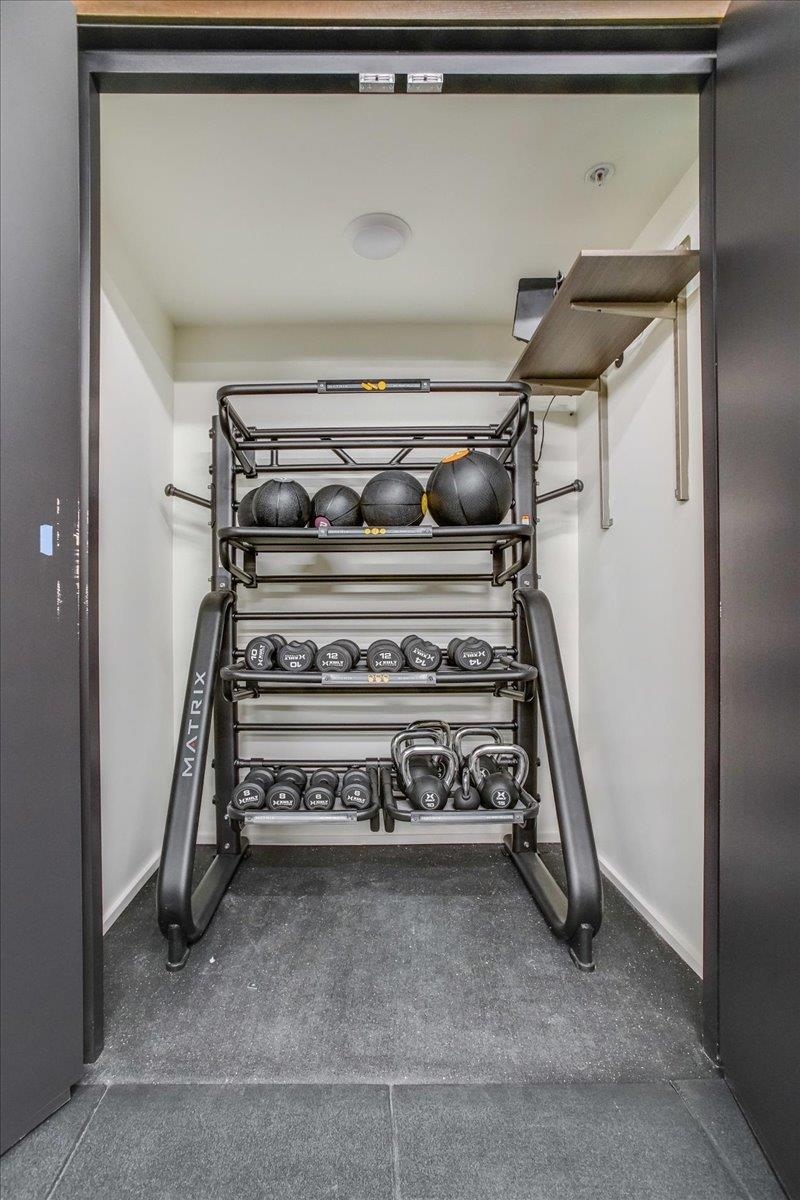 1425 HUDSON ST Unit: 7E