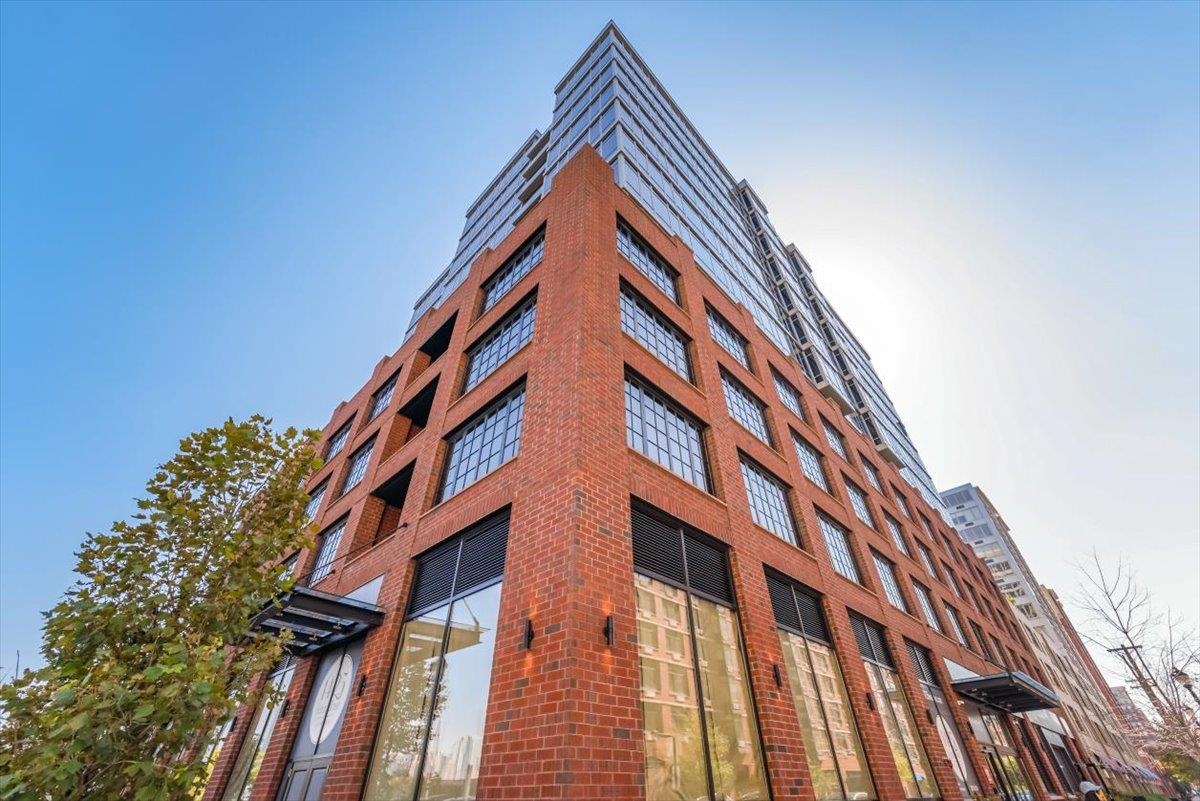 1425 HUDSON ST Unit: 7E