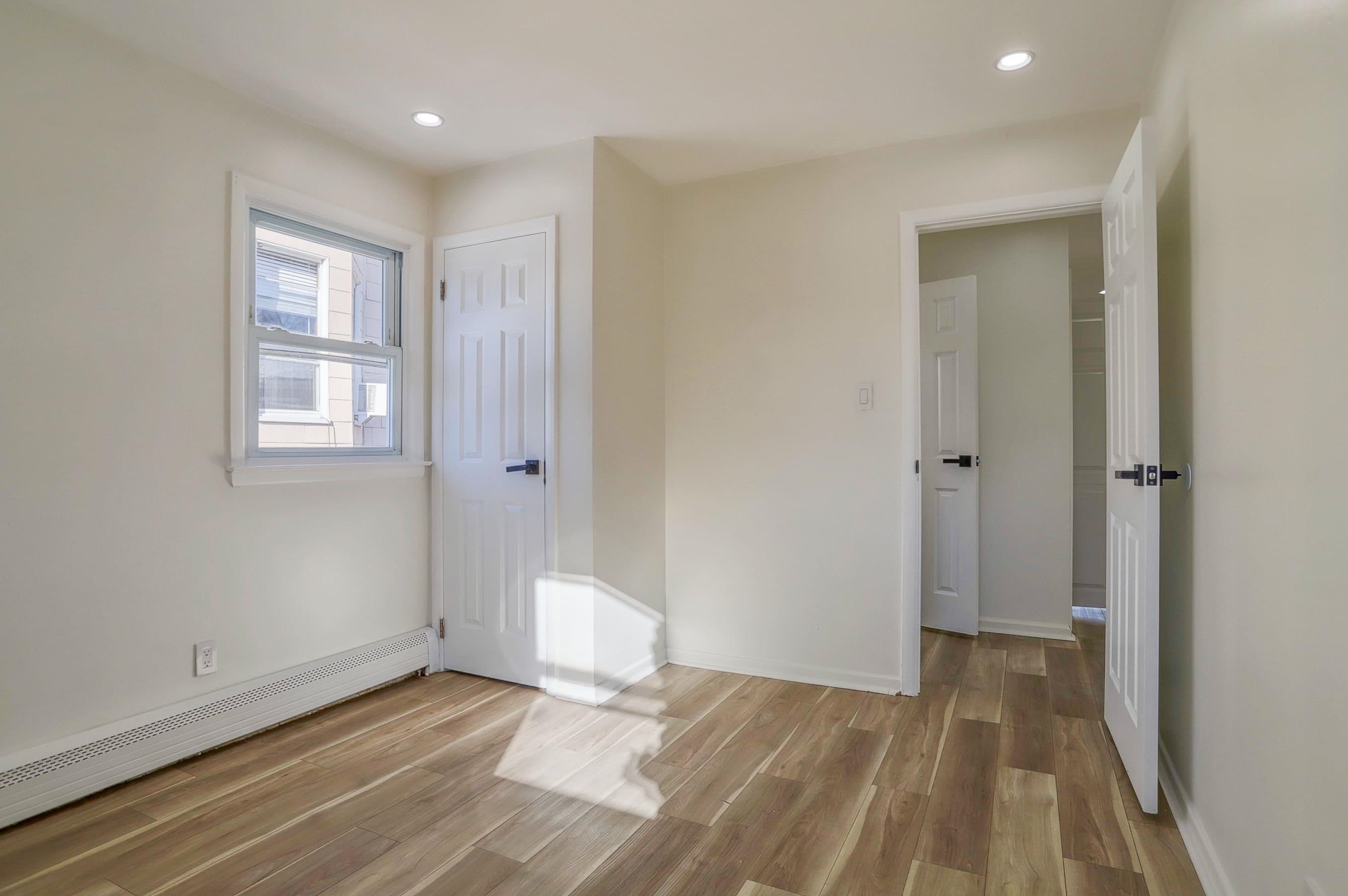 157 NEPTUNE AVE Unit: #2