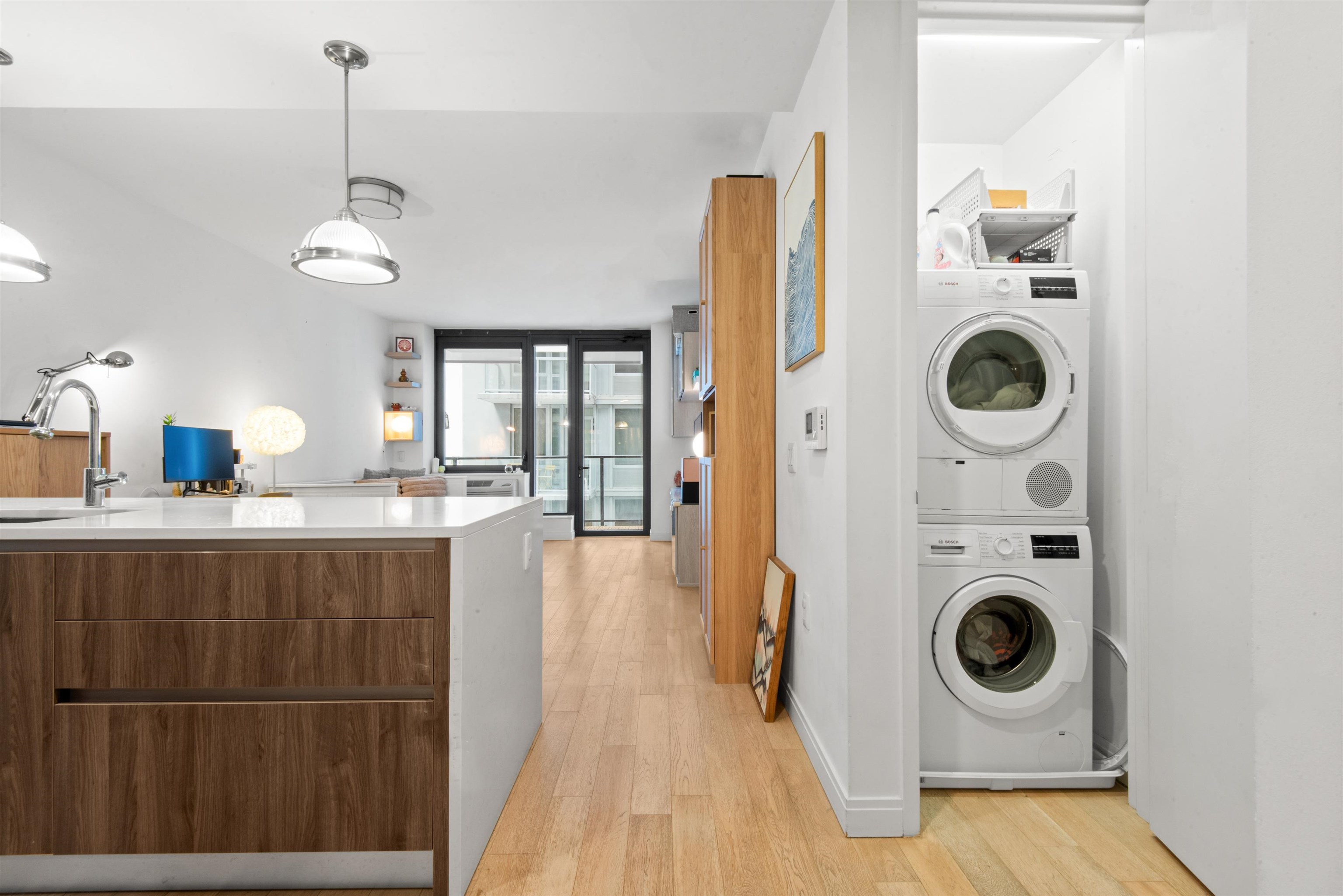 160 1ST ST Unit: 614