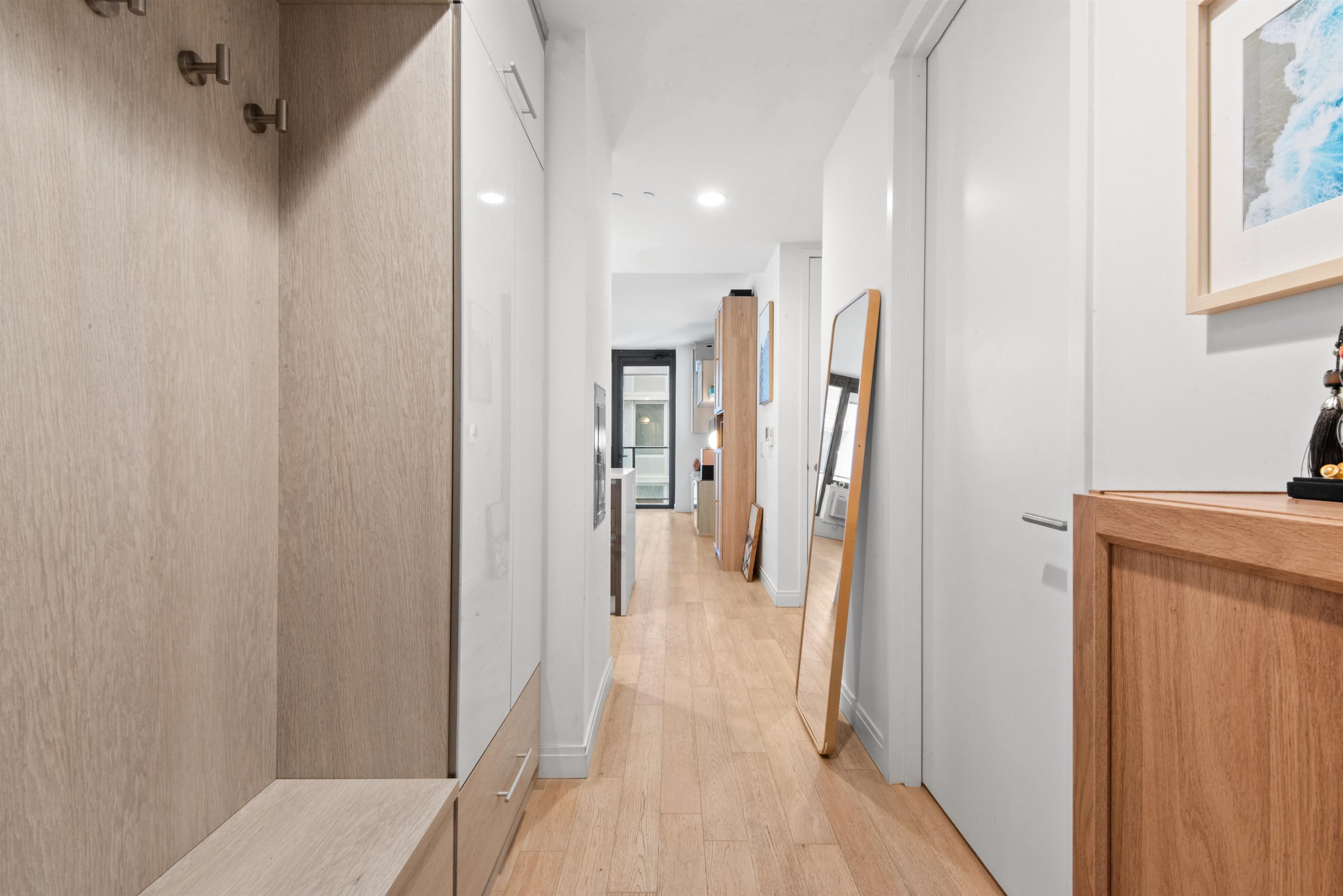 160 1ST ST Unit: 614