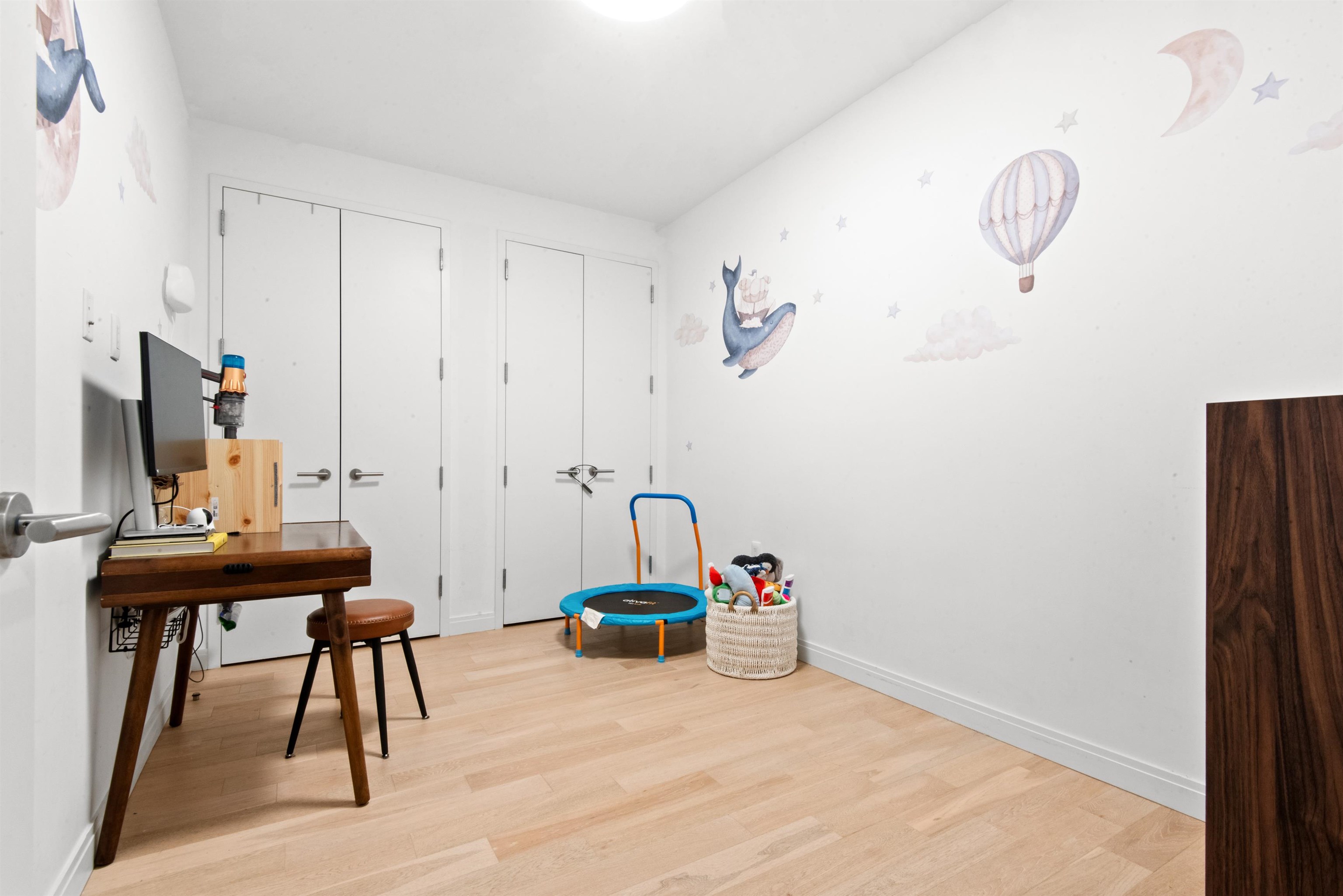 160 1ST ST Unit: 614