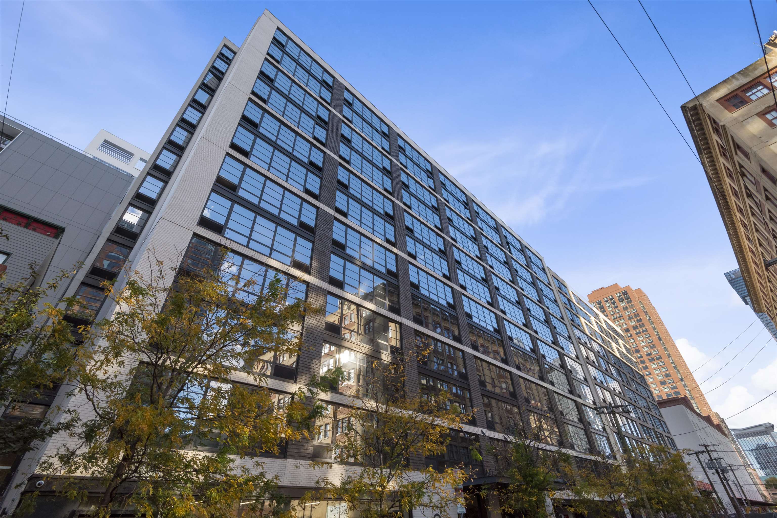 160 1ST ST Unit: 614