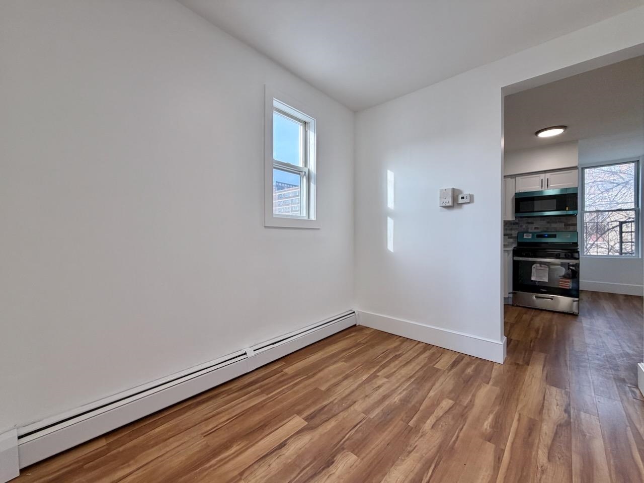 212 15TH ST Unit: 4
