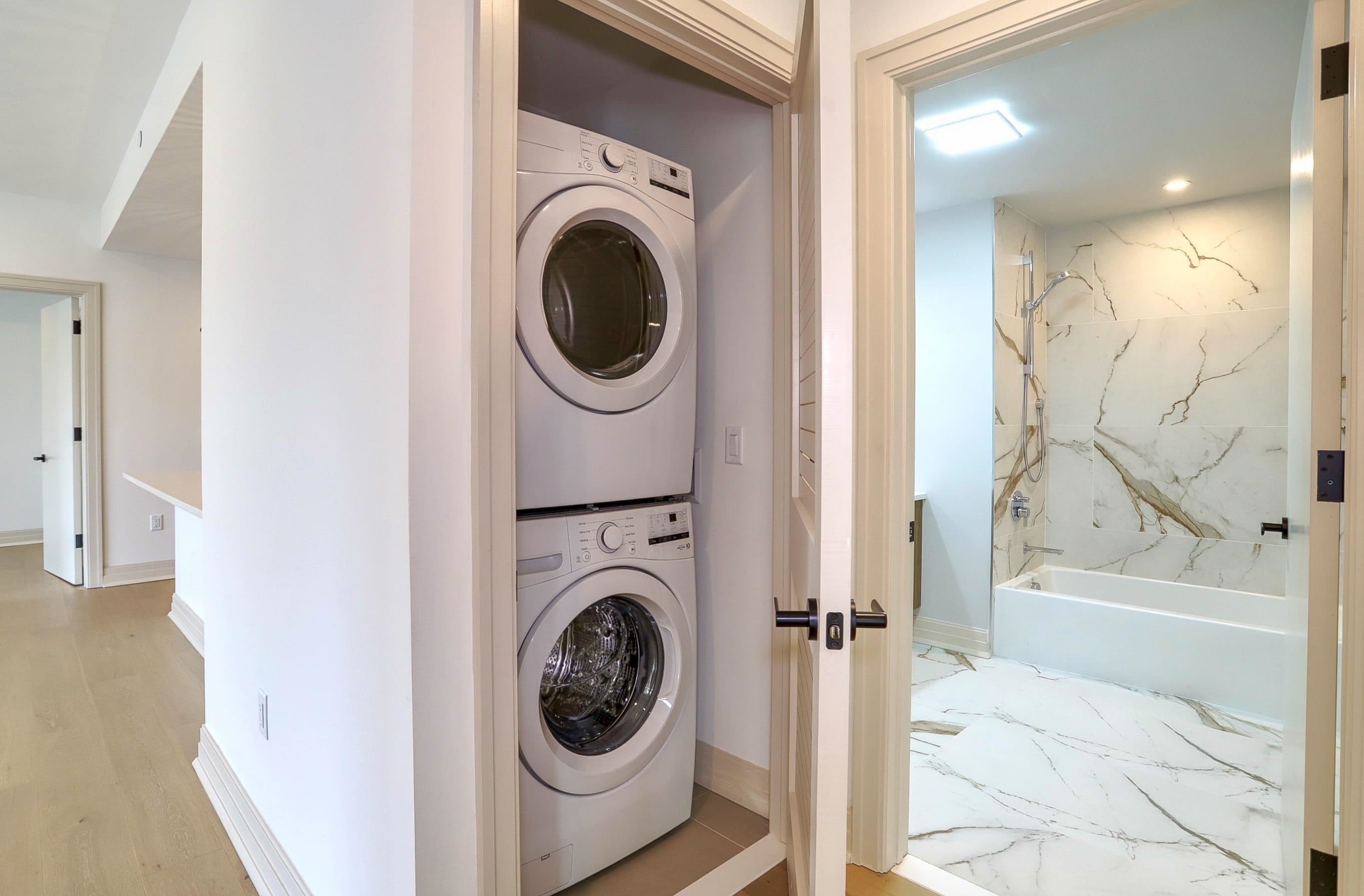 921 MADISON ST Unit: 505