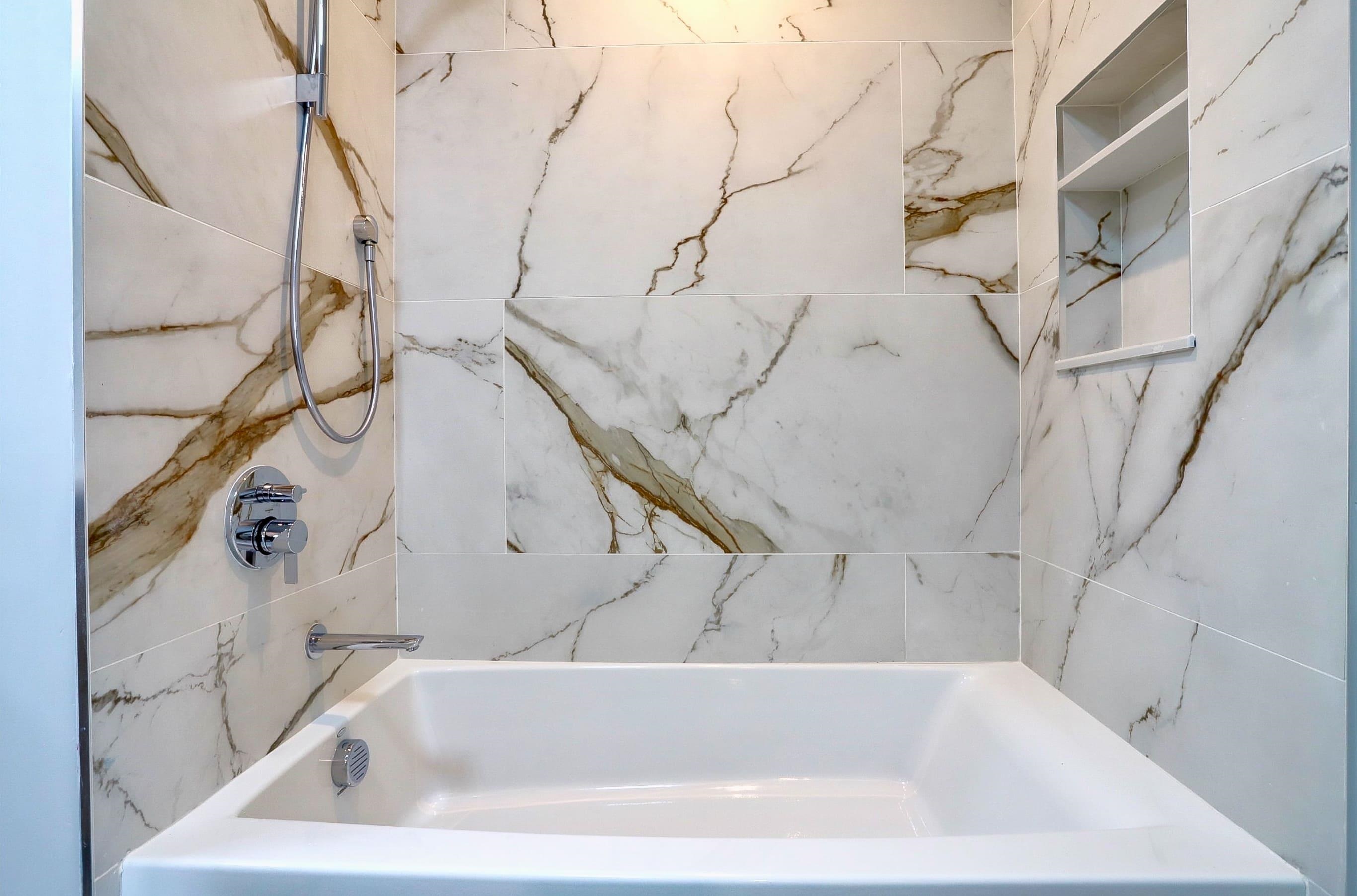 921 MADISON ST Unit: 505