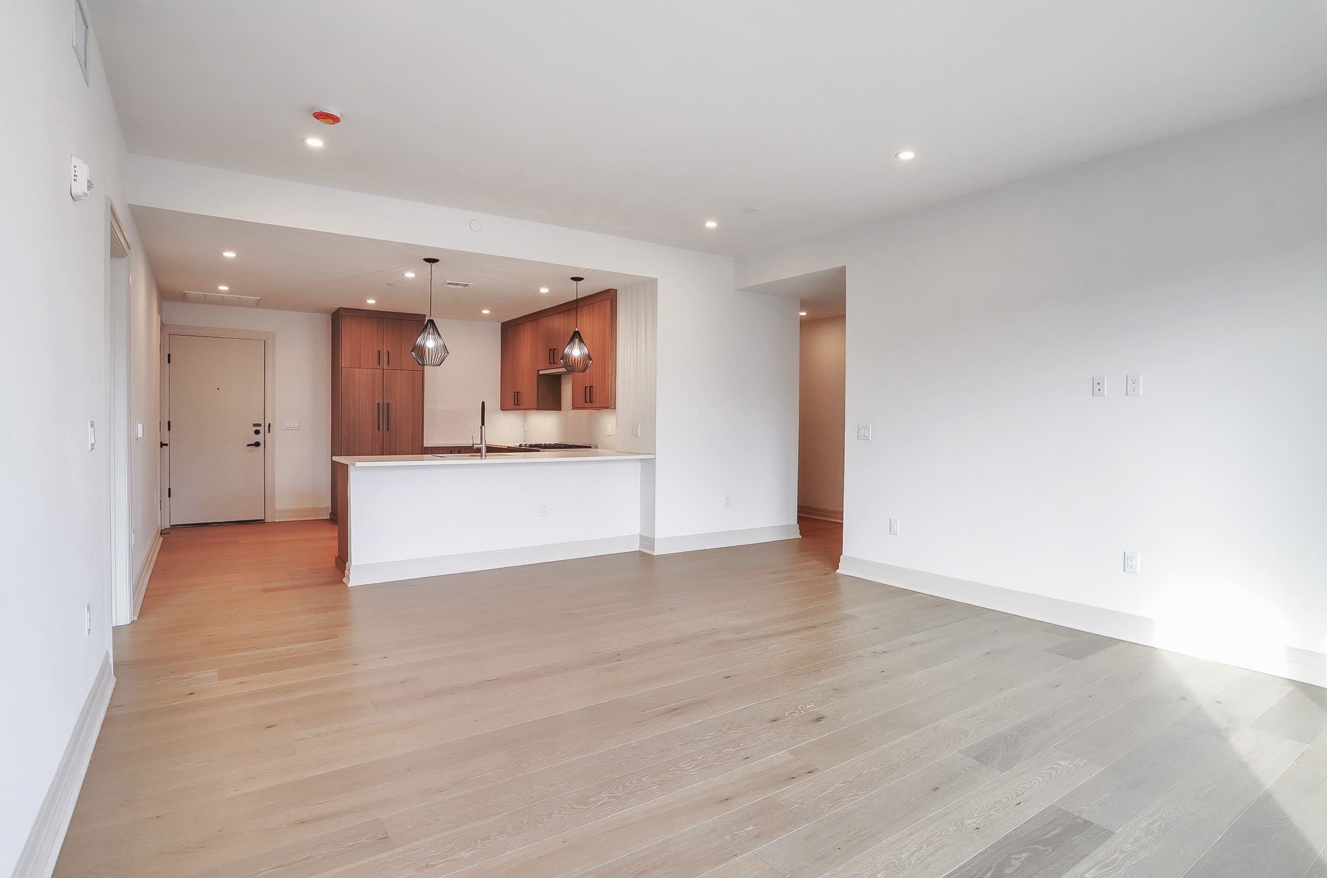 921 MADISON ST Unit: 505