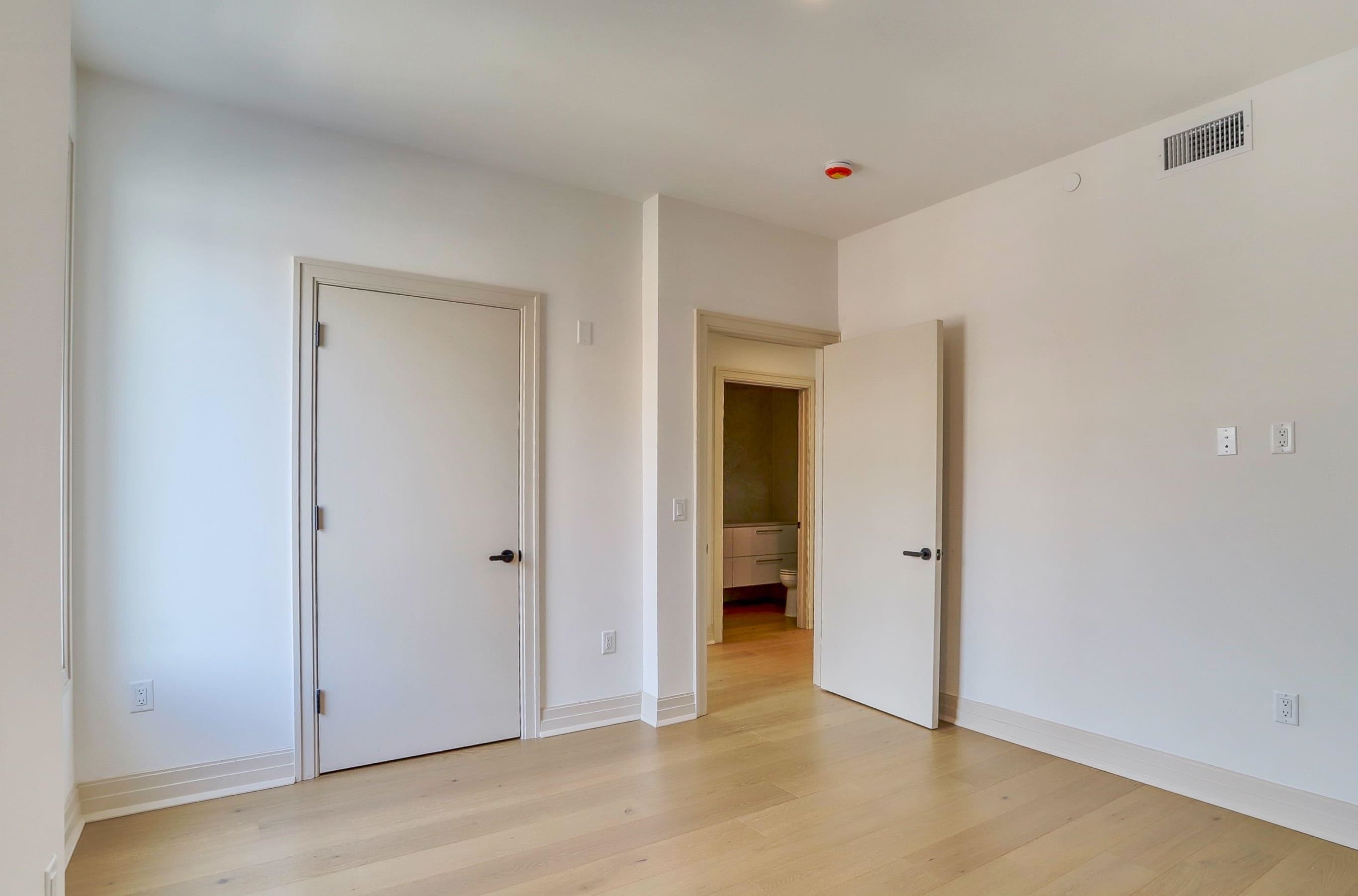 921 MADISON ST Unit: 505