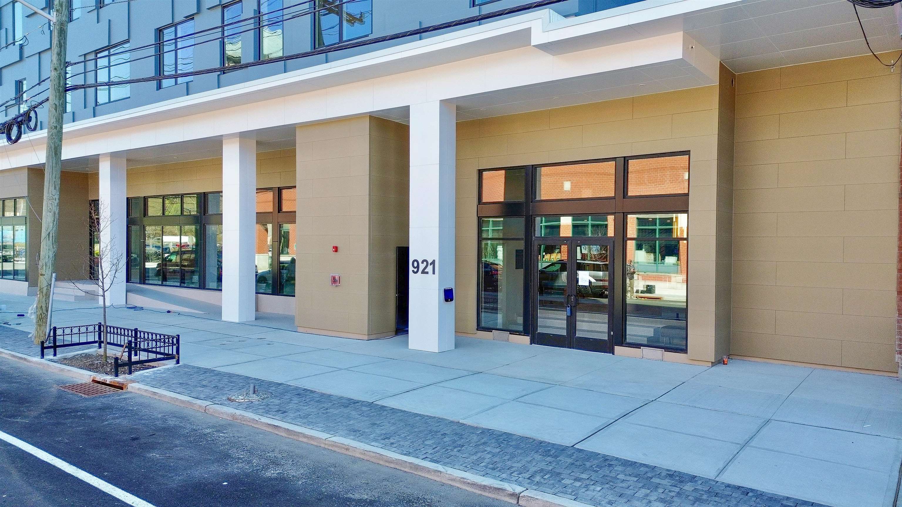 921 MADISON ST Unit: 505