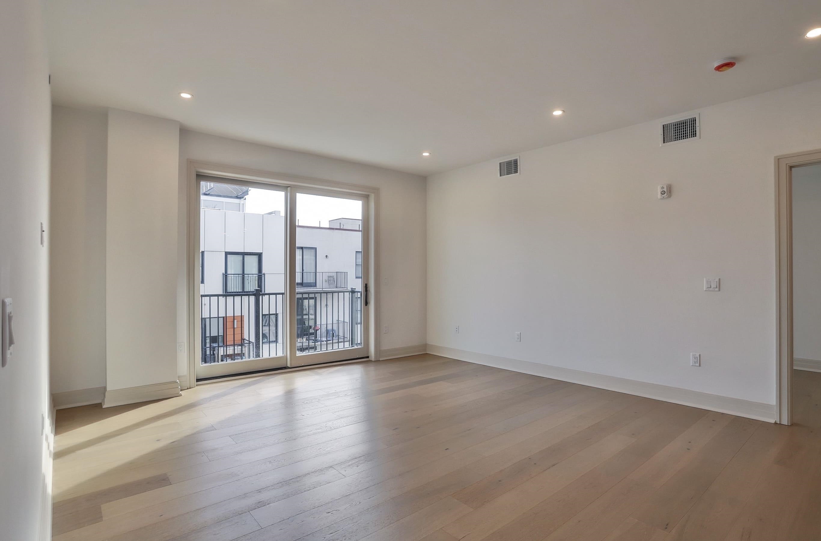 921 MADISON ST Unit: 505