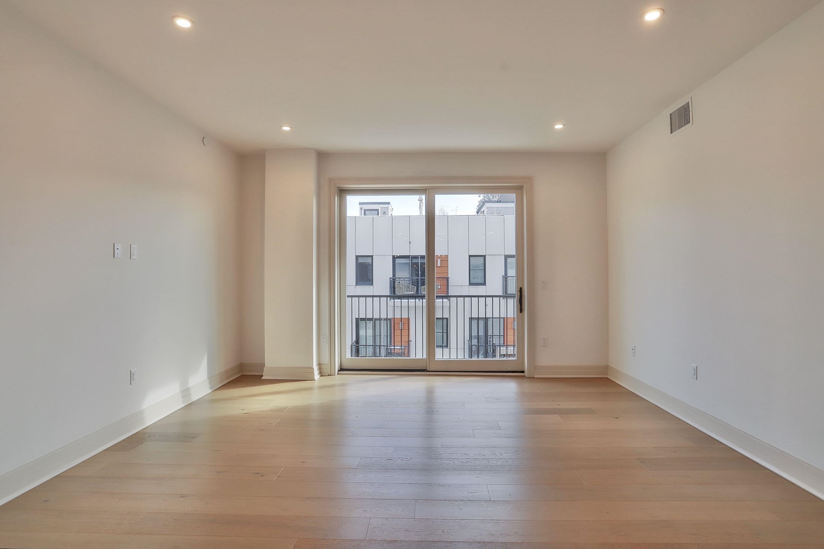 921 MADISON ST Unit: 505