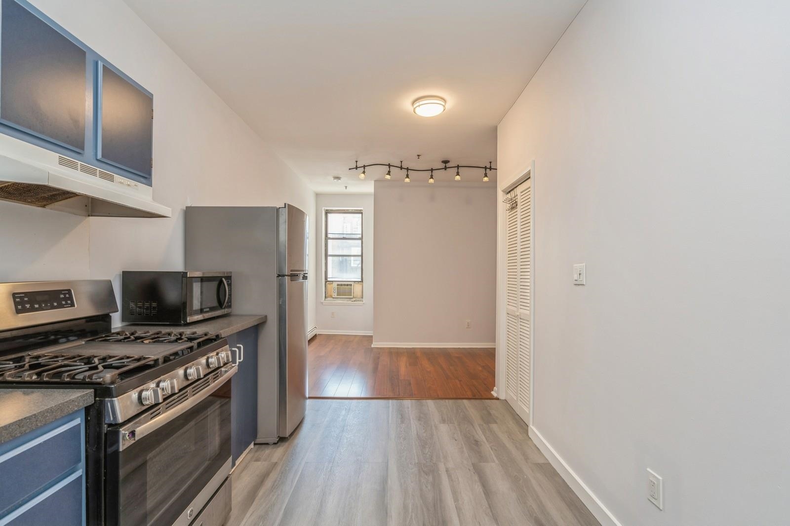 817 PARK AVE Unit: 3