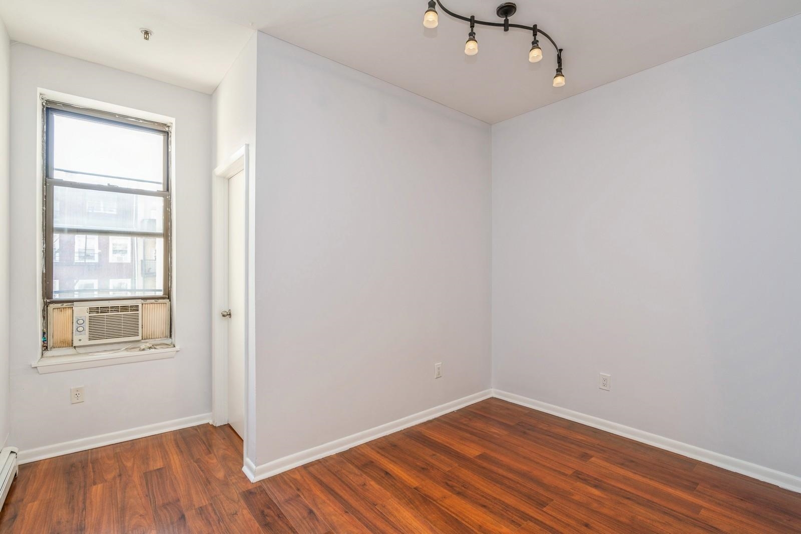 817 PARK AVE Unit: 3