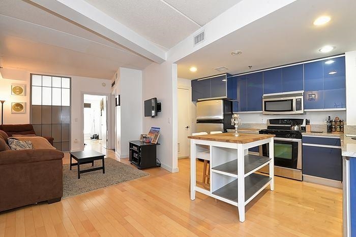 557 2ND ST Unit: 1
