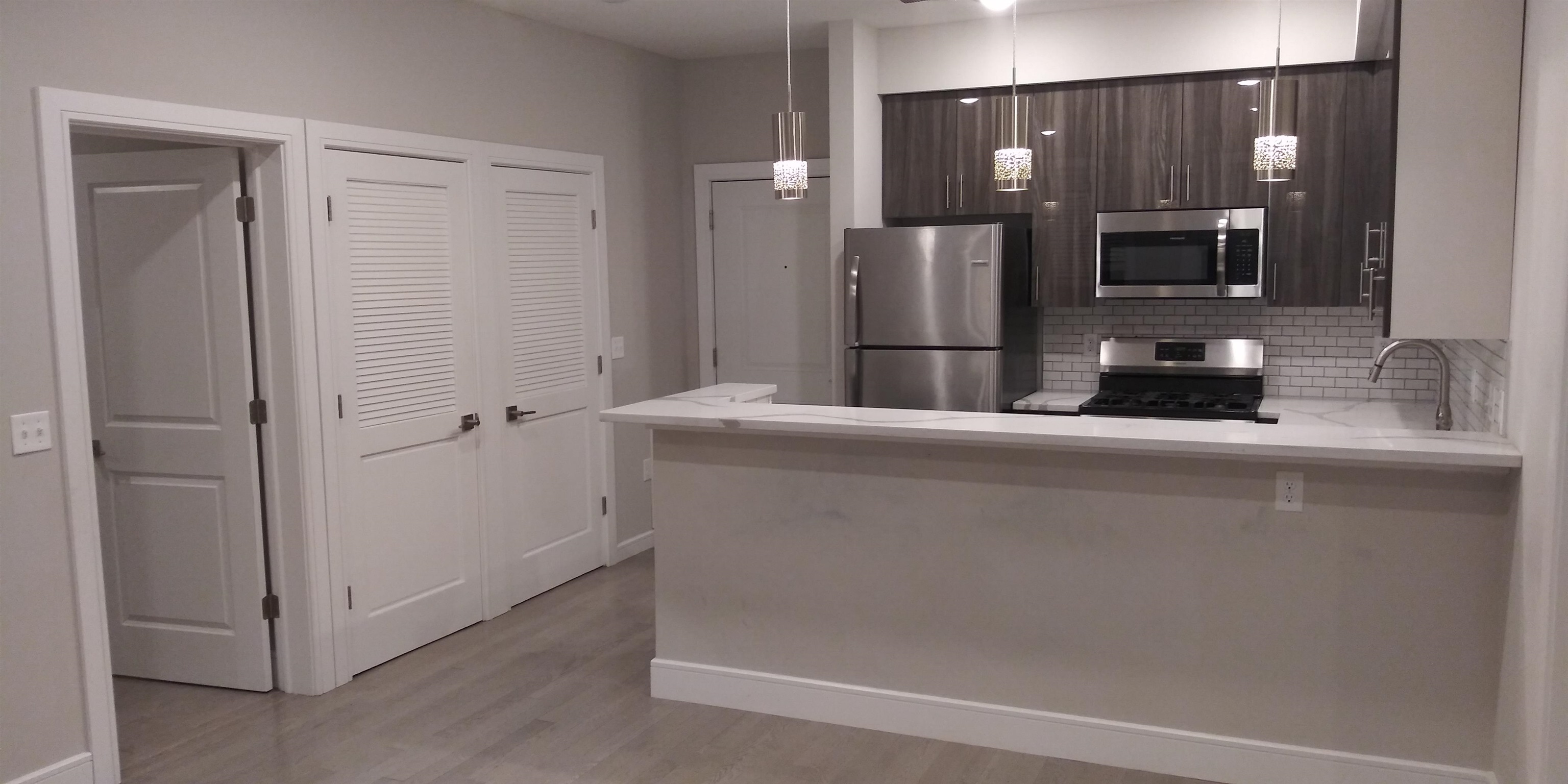 801 SUMMIT AVE Unit: 2A