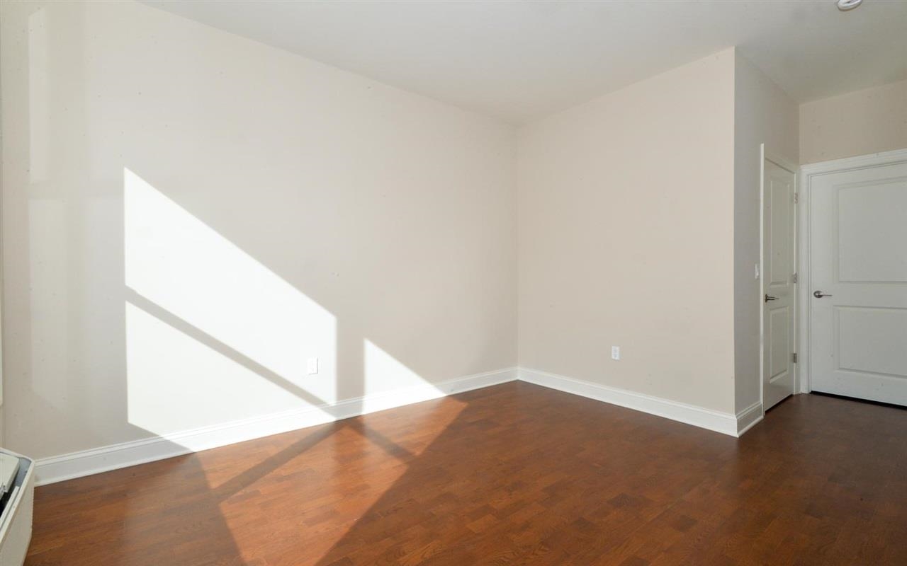 100 MARSHALL ST Unit: 210