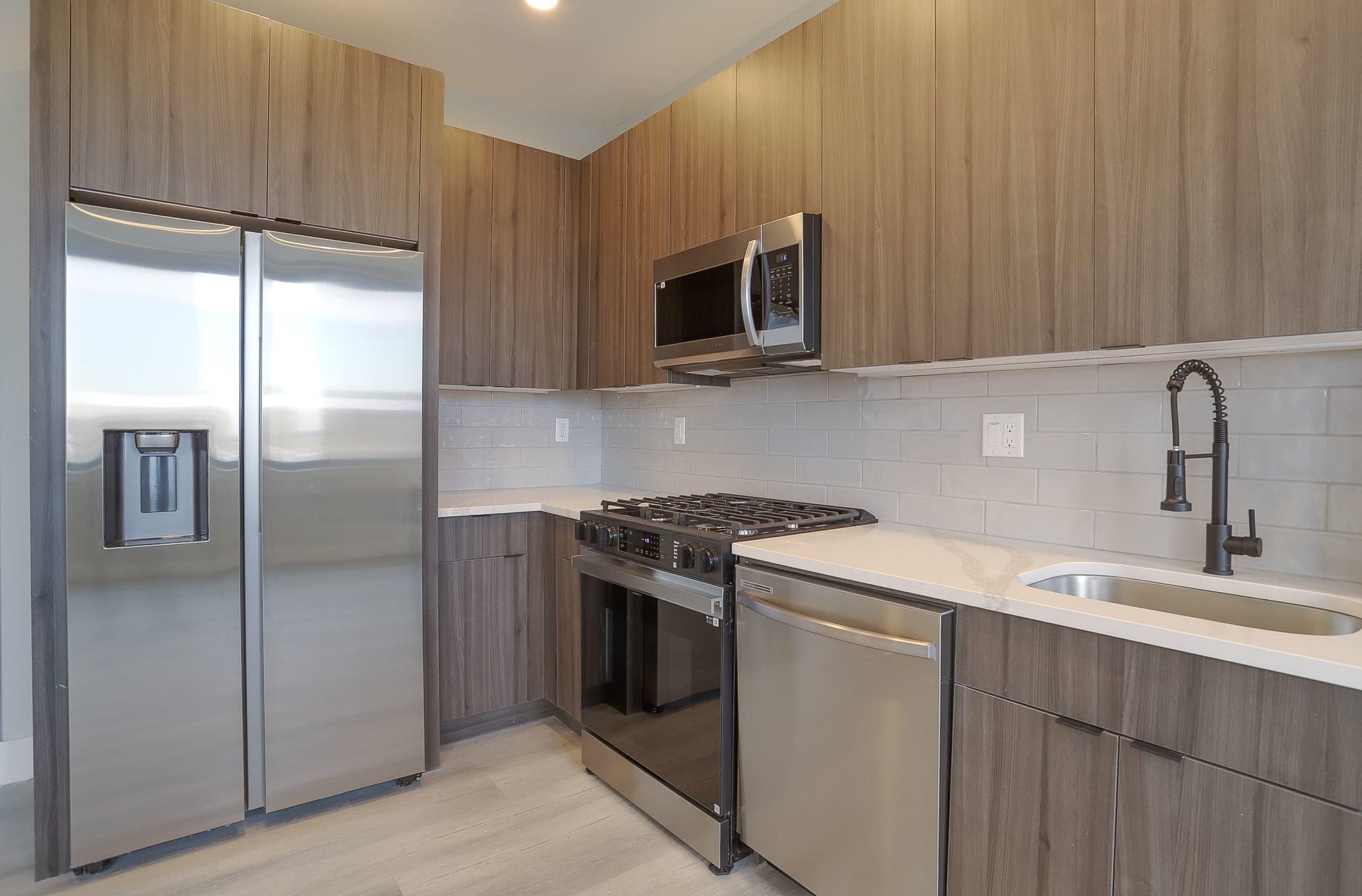 3516 JOHN F KENNEDY BLVD Unit: 402