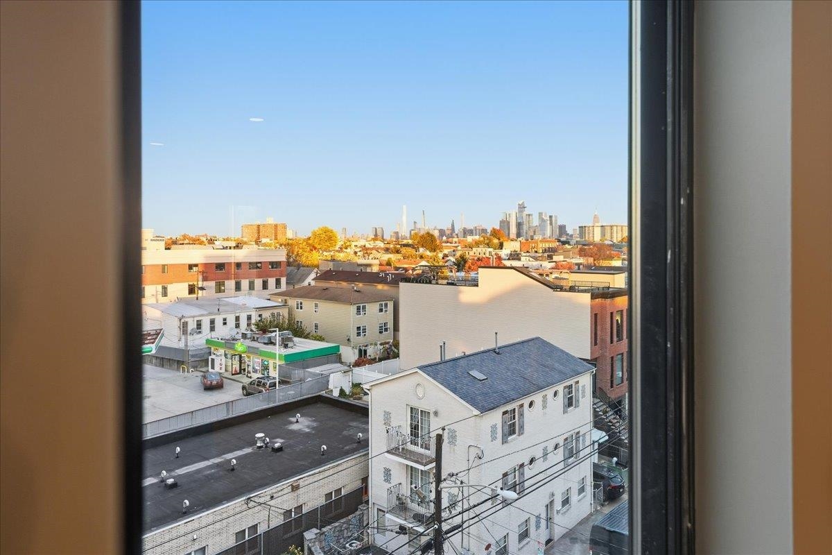 3516 JOHN F KENNEDY BLVD Unit: 402