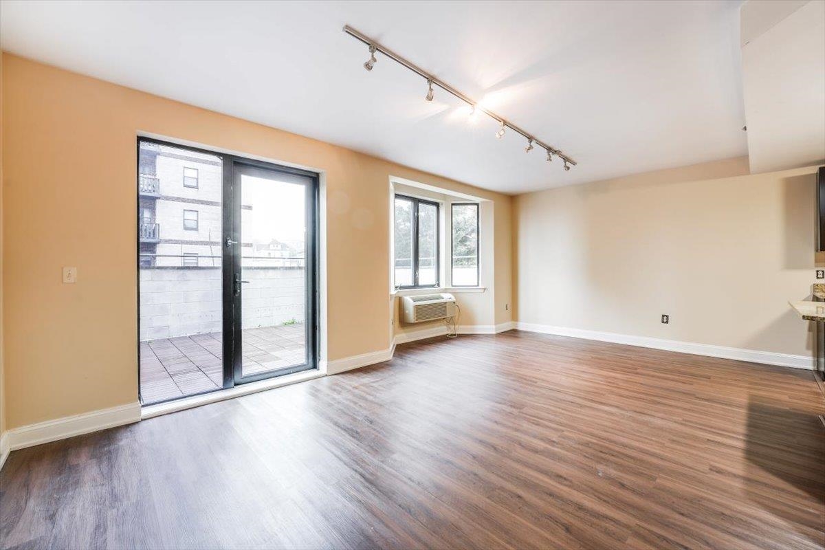 29 1ST ST Unit: 408