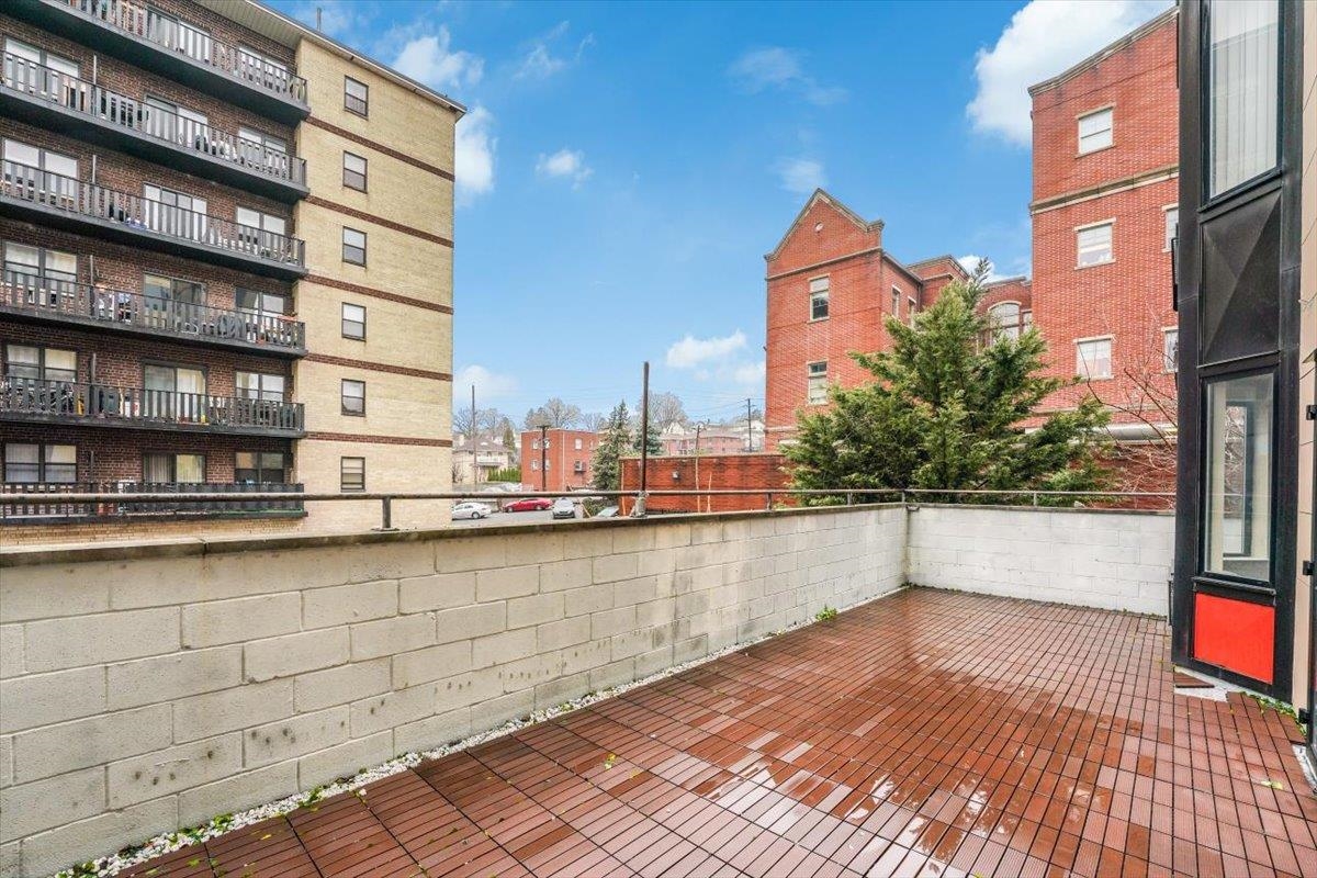 29 1ST ST Unit: 408