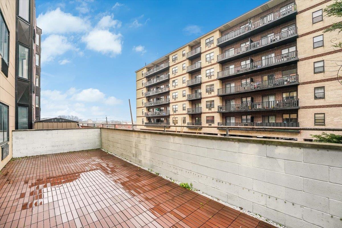 29 1ST ST Unit: 408