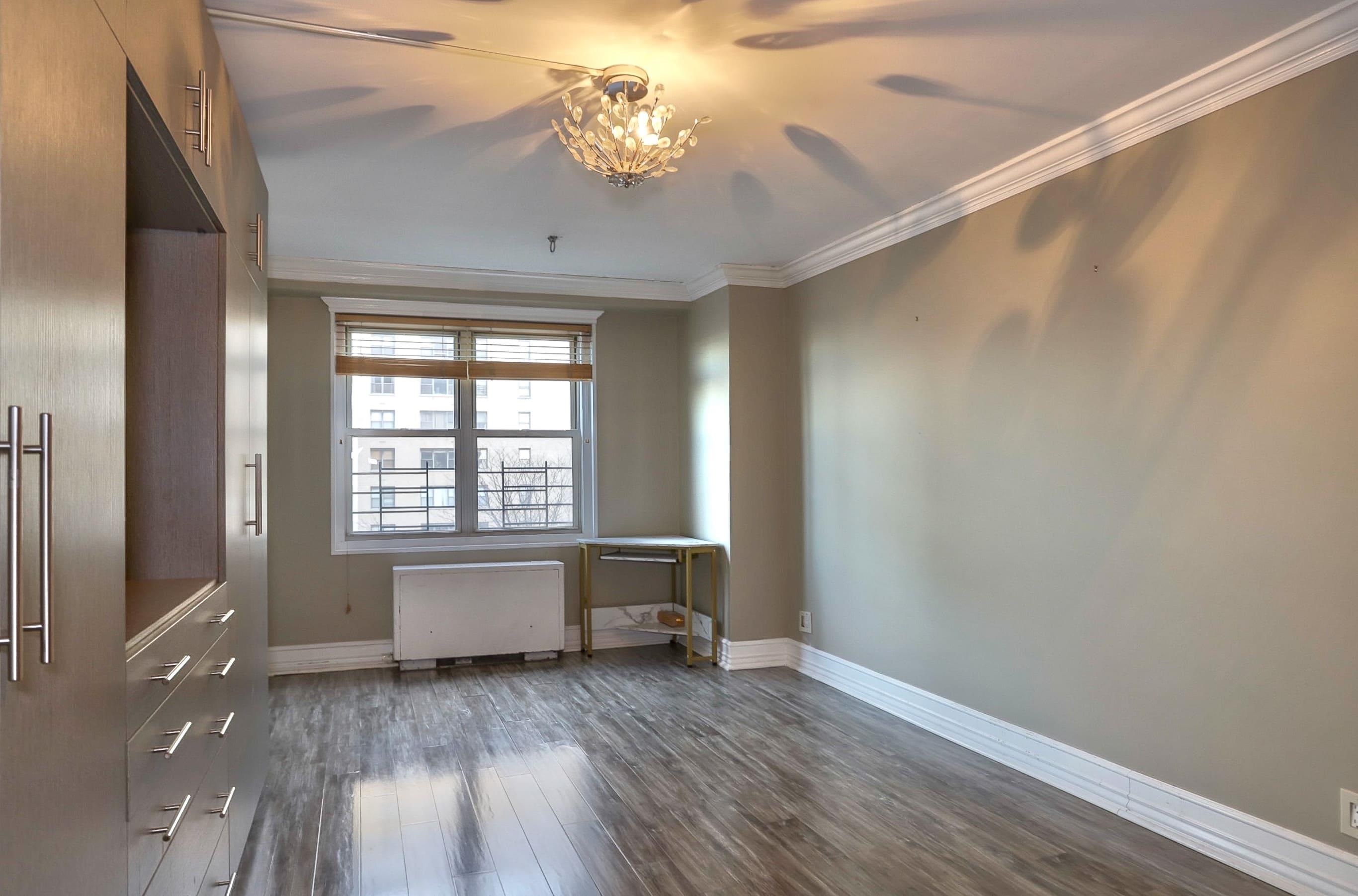 225 ST PAULS AVE Unit: 8K