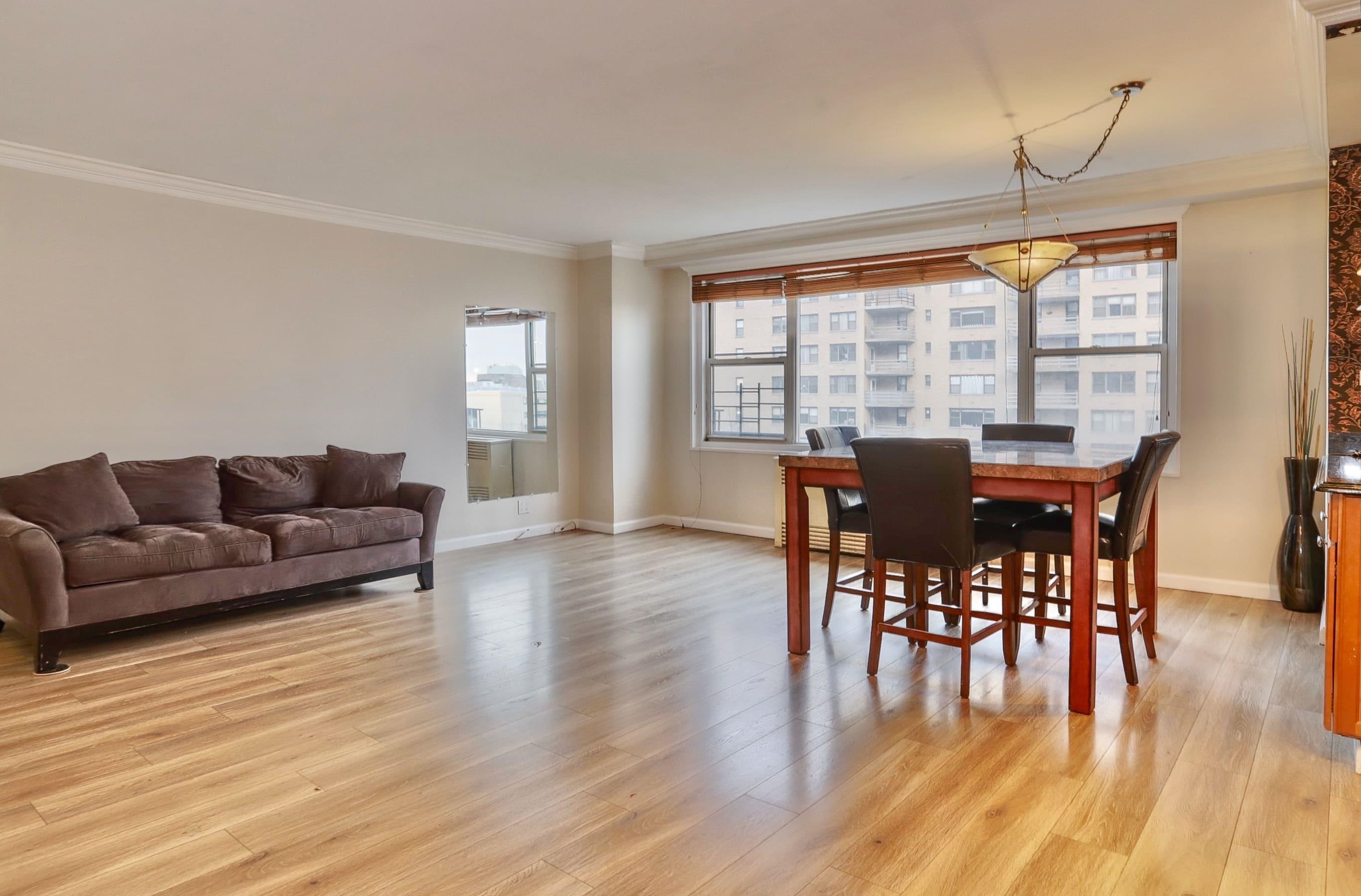225 ST PAULS AVE Unit: 8K