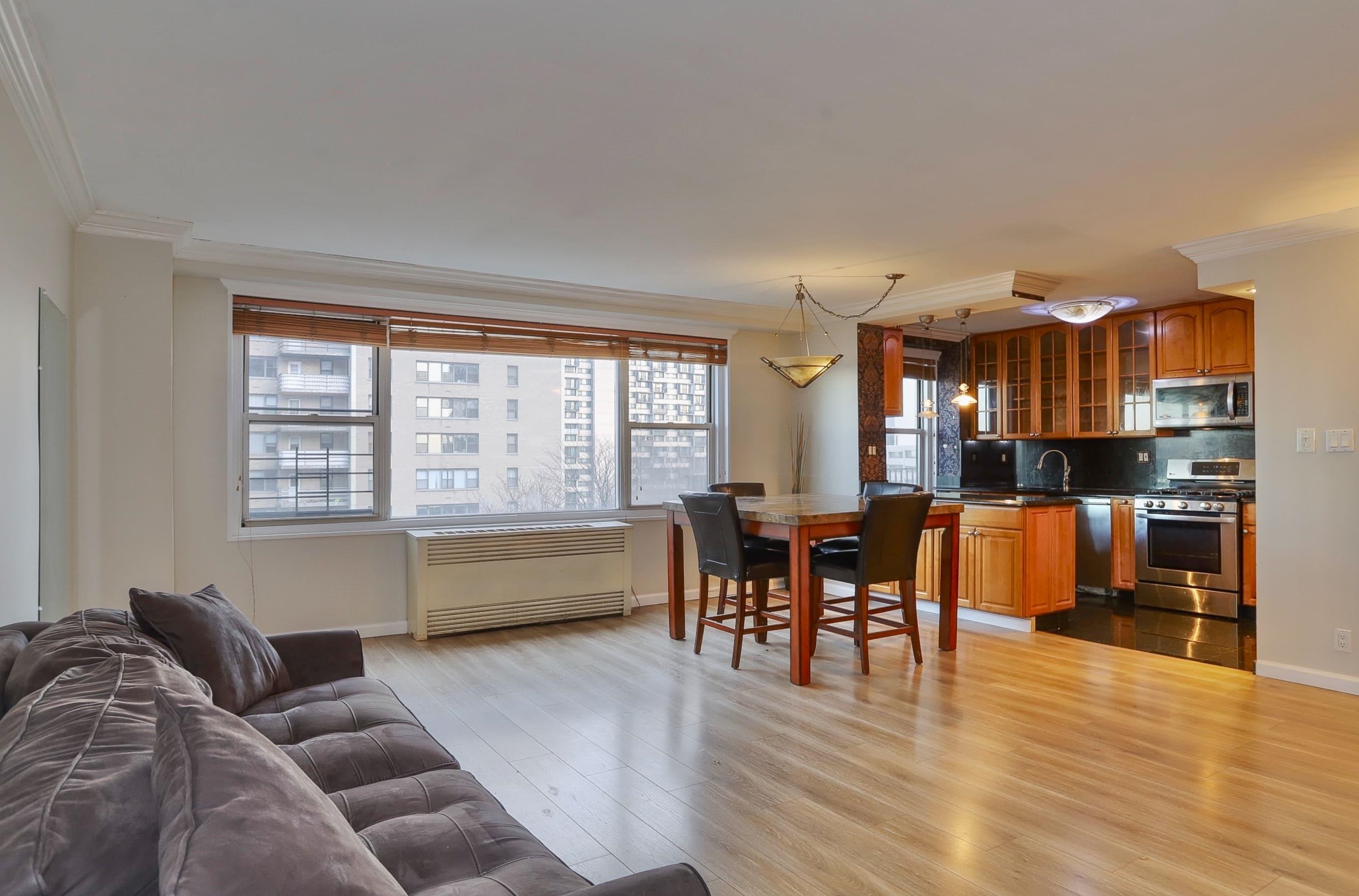 225 ST PAULS AVE Unit: 8K