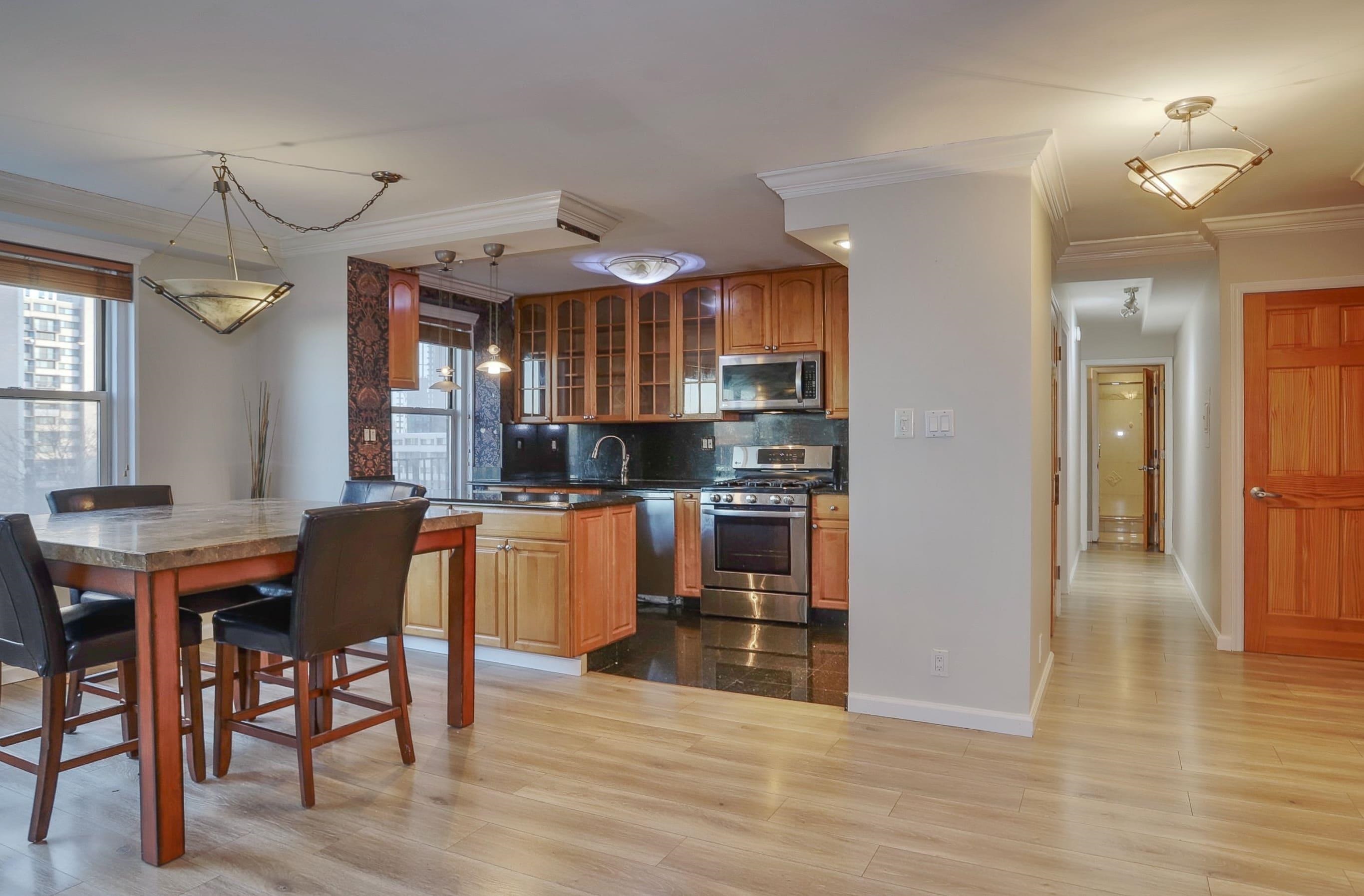 225 ST PAULS AVE Unit: 8K