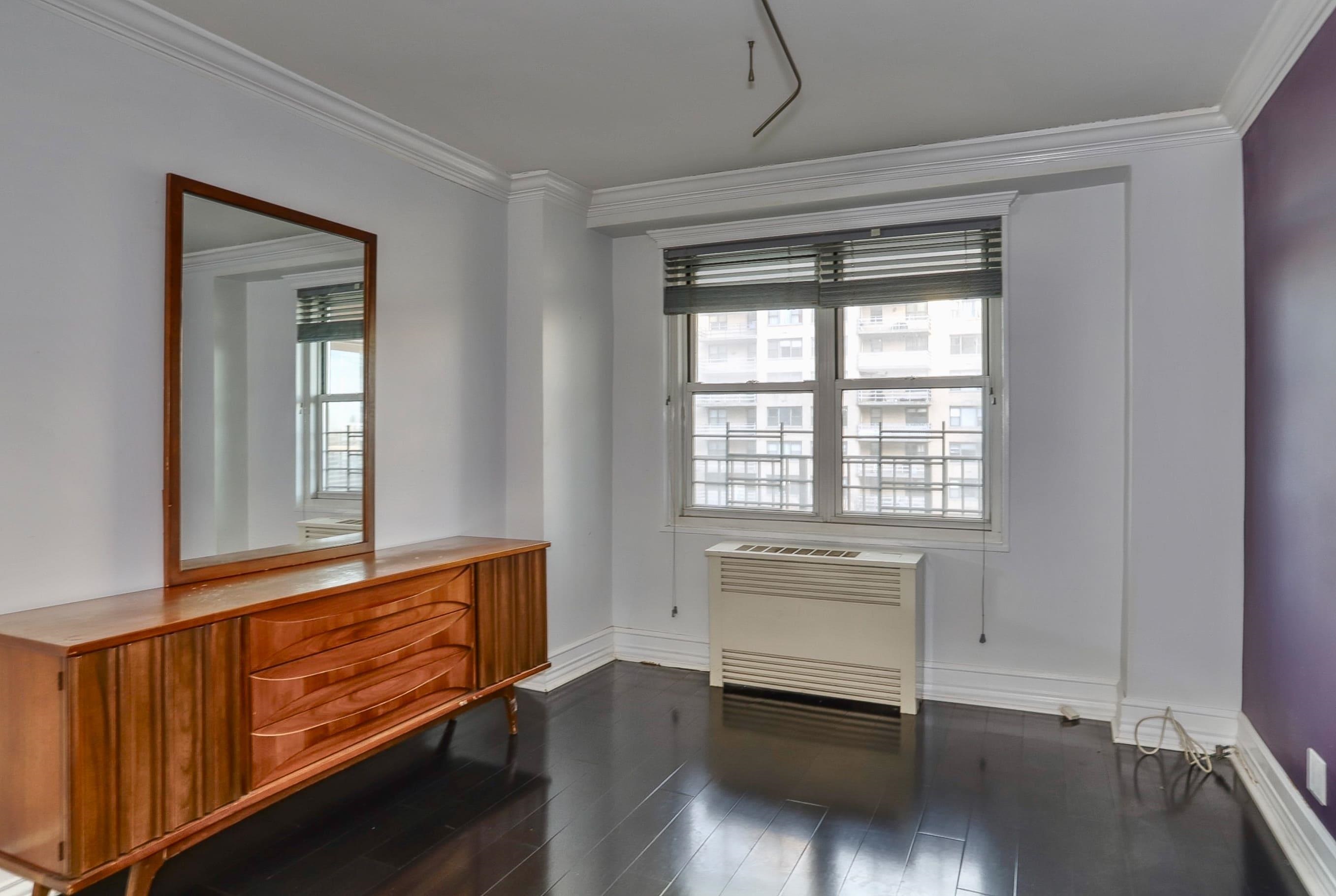 225 ST PAULS AVE Unit: 8K