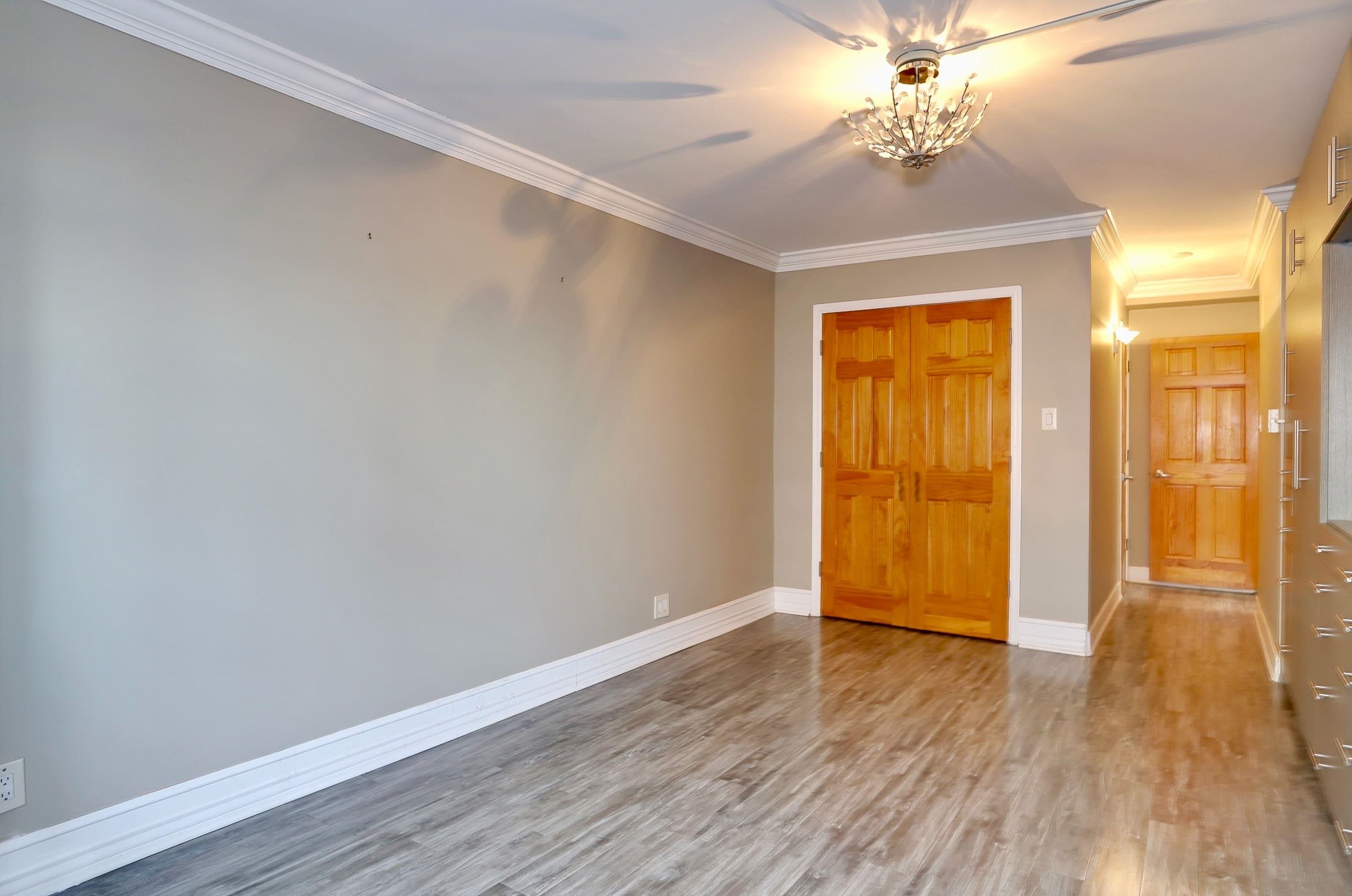 225 ST PAULS AVE Unit: 8K