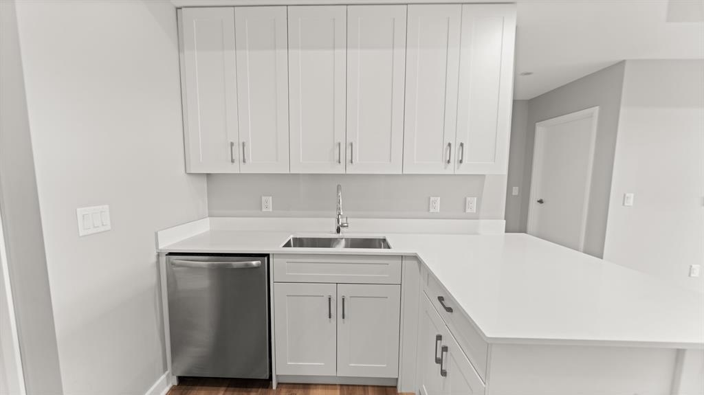 475 COMMUNIPAW AVE Unit: 506