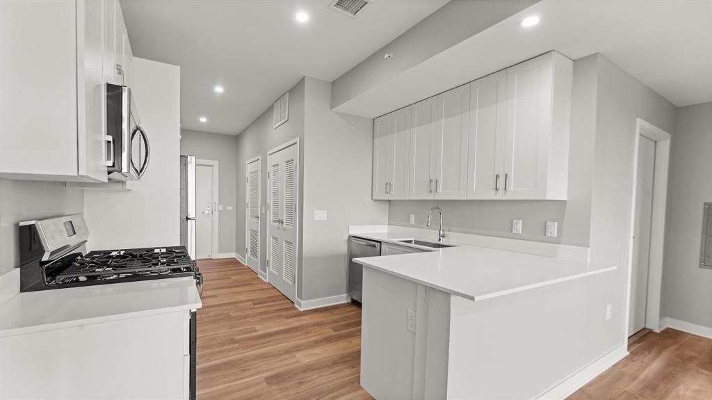 475 COMMUNIPAW AVE Unit: 506