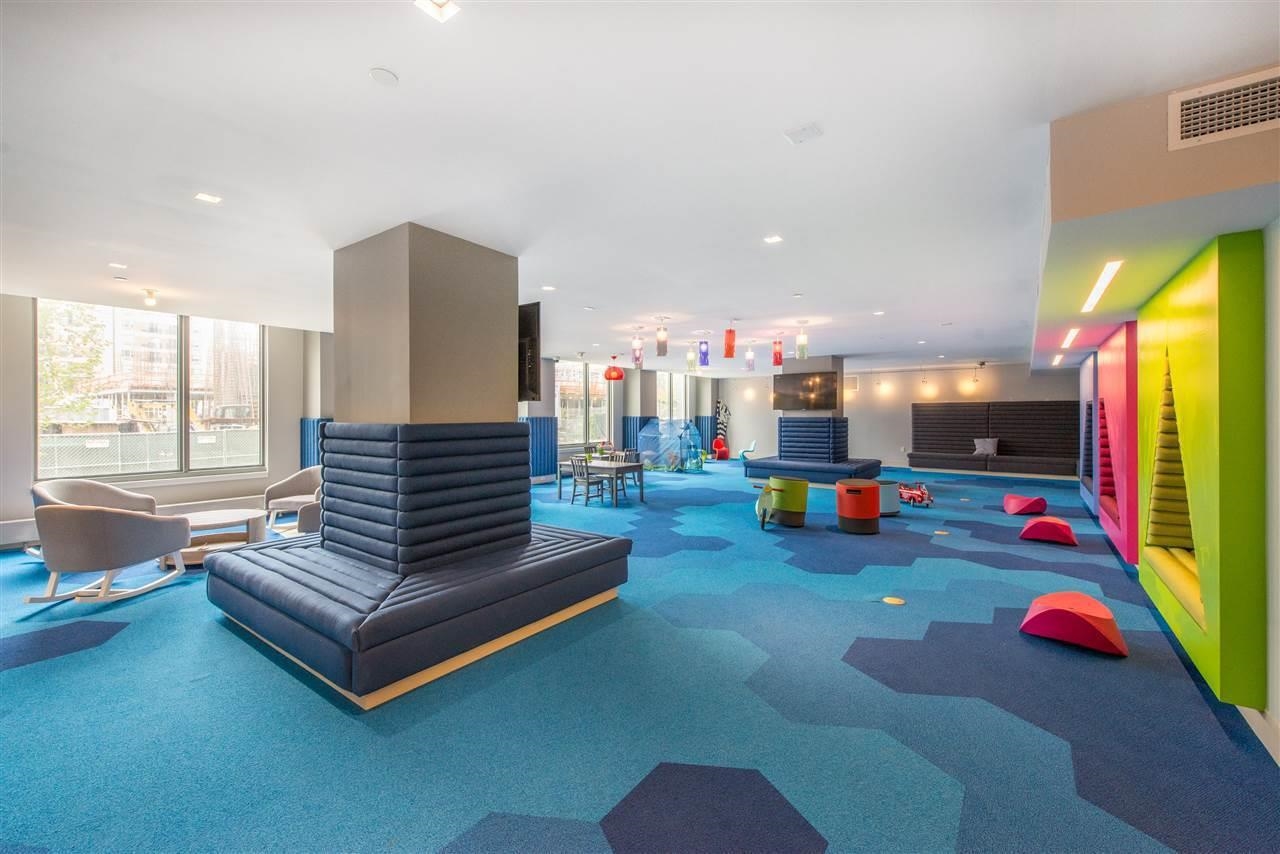 9 AVENUE AT PORT IMPERIAL Unit: 922