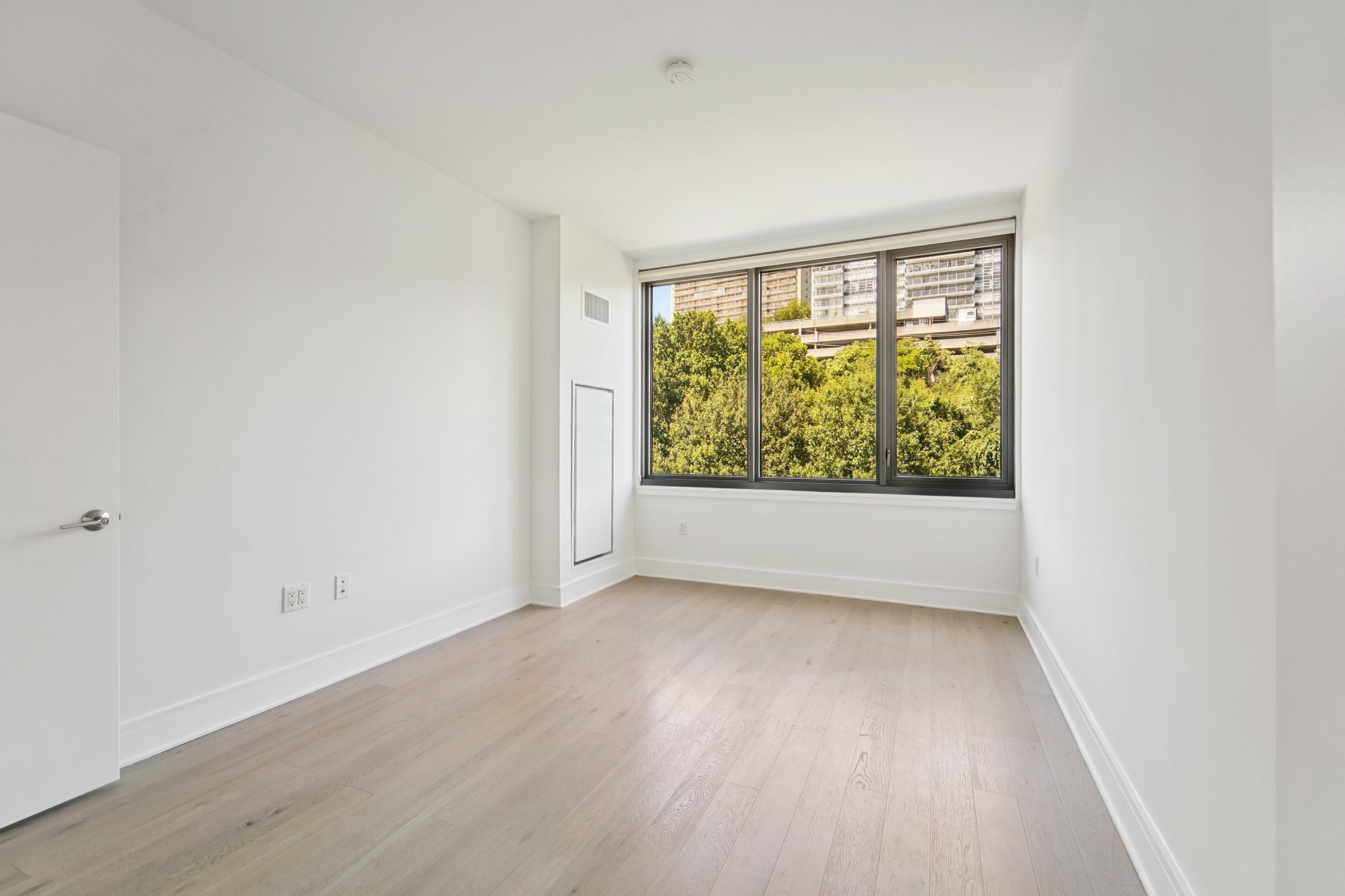 9 AVENUE AT PORT IMPERIAL Unit: 922