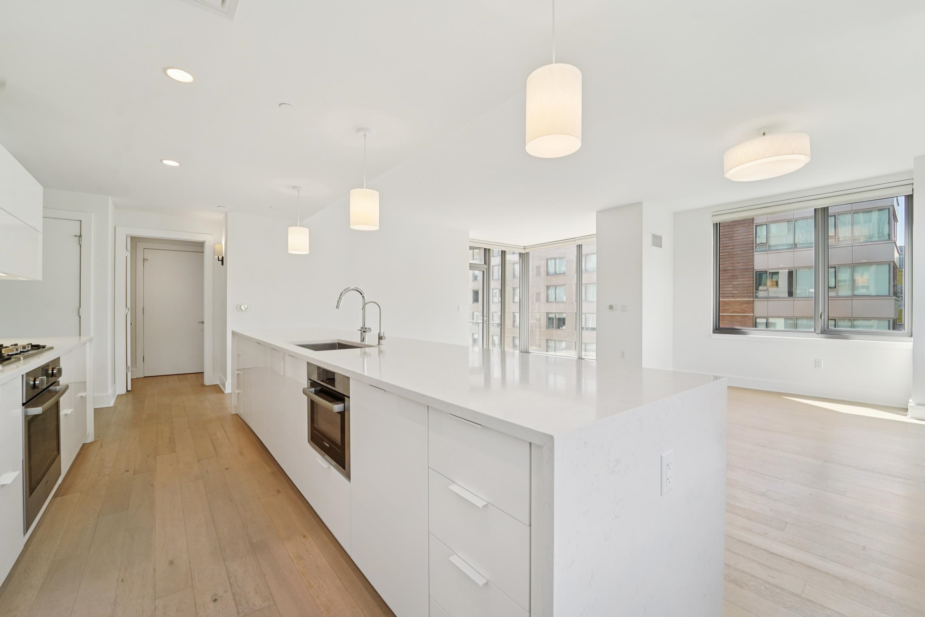 9 AVENUE AT PORT IMPERIAL Unit: 922