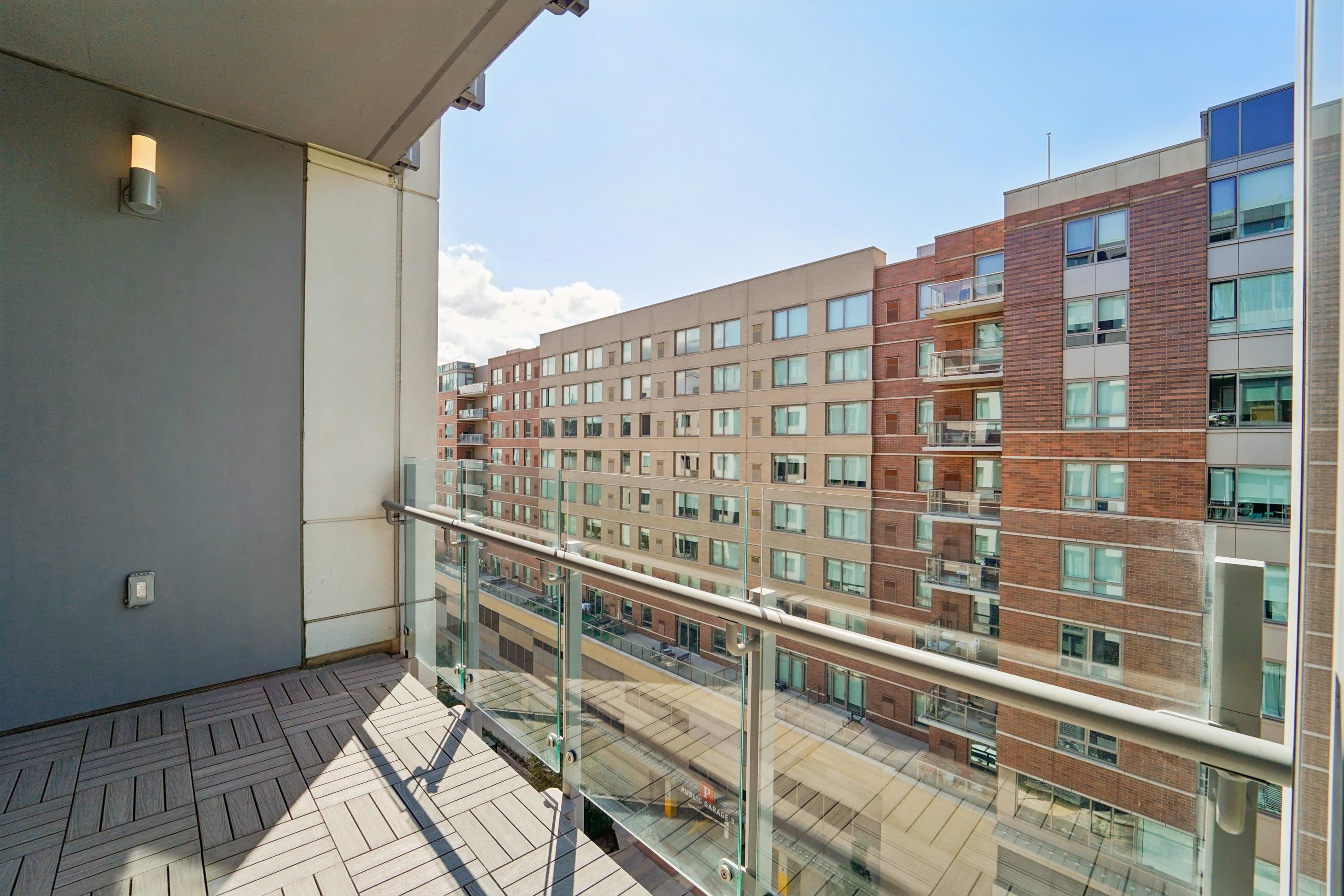 9 AVENUE AT PORT IMPERIAL Unit: 922