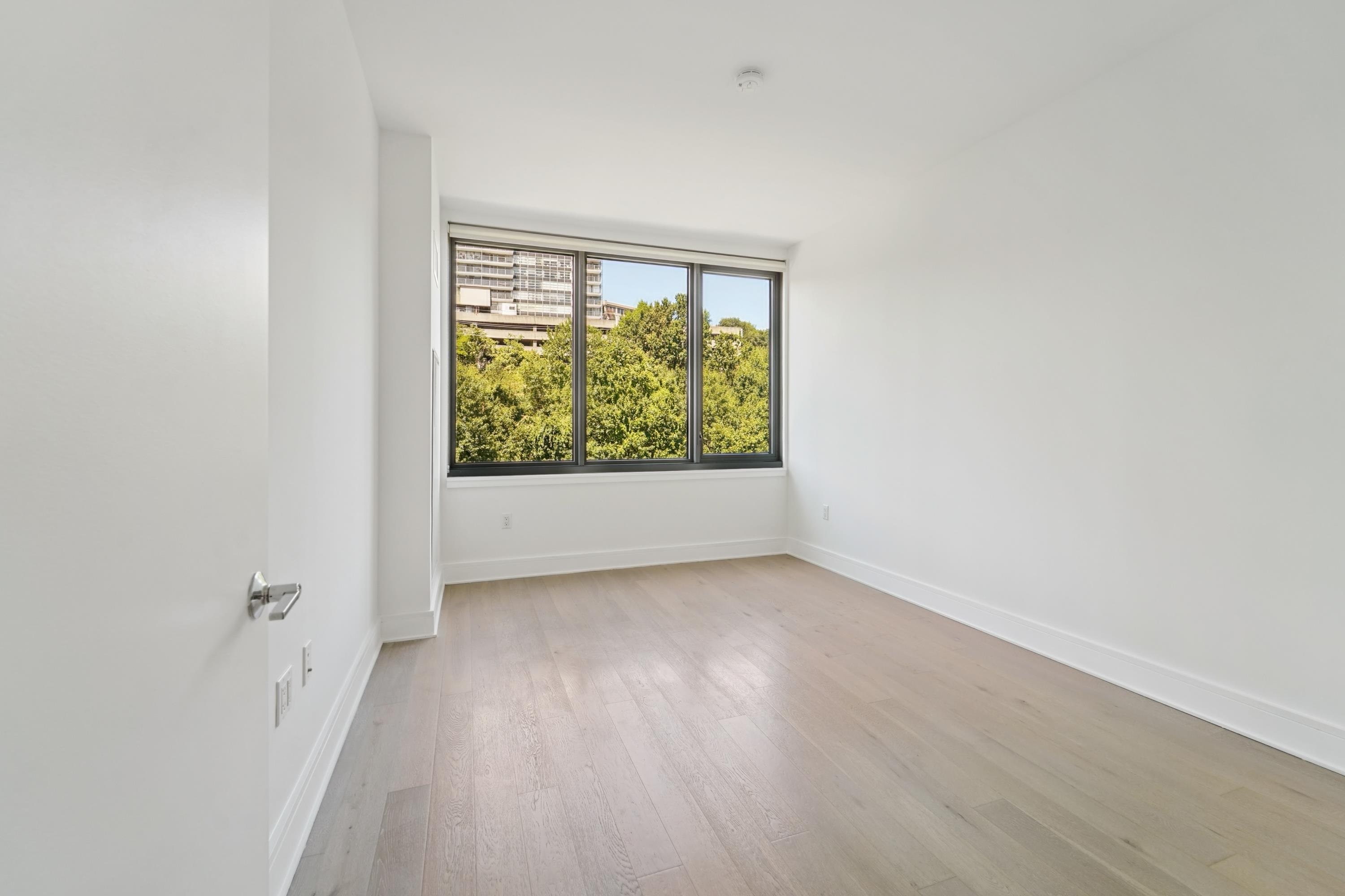 9 AVENUE AT PORT IMPERIAL Unit: 922