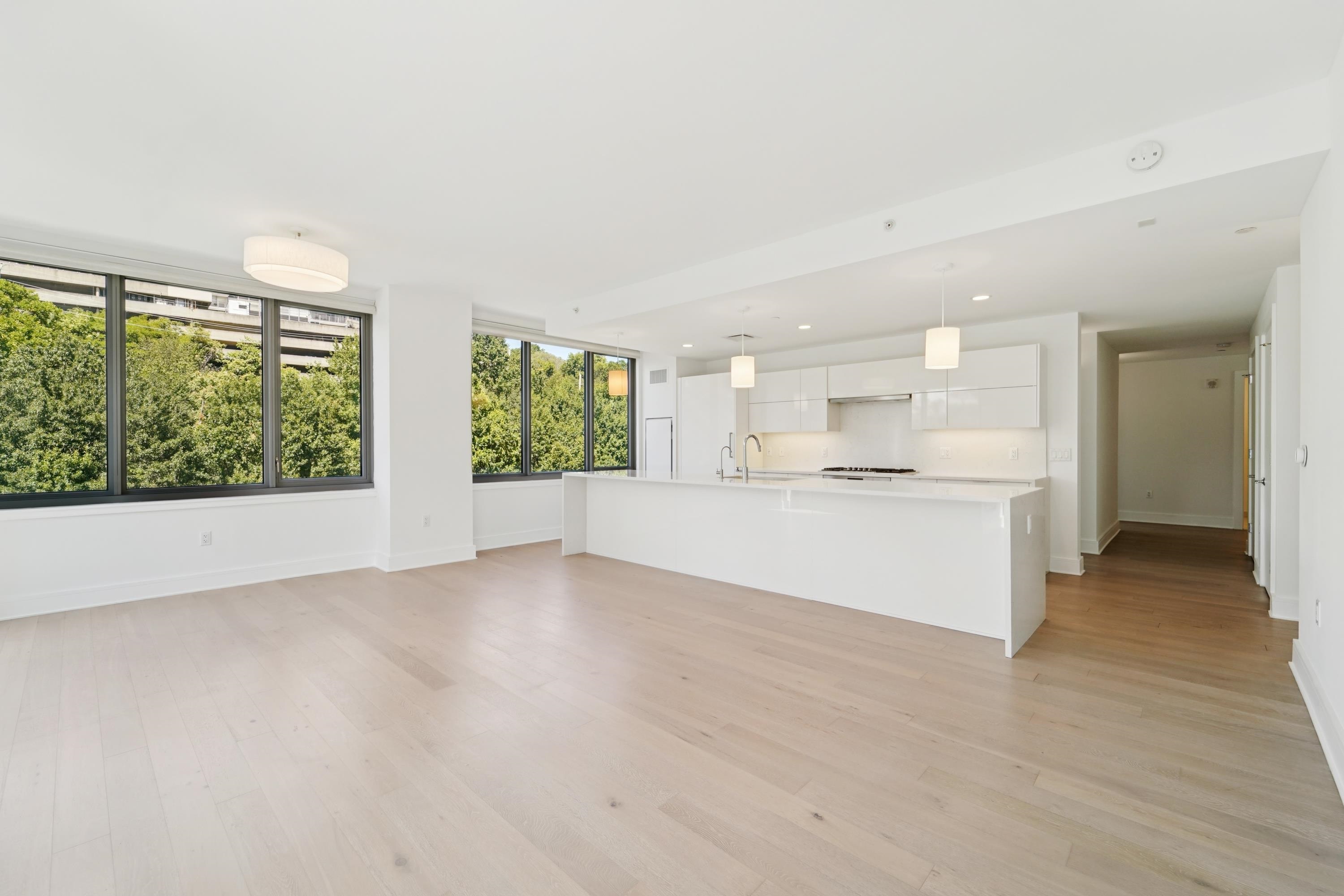 9 AVENUE AT PORT IMPERIAL Unit: 922