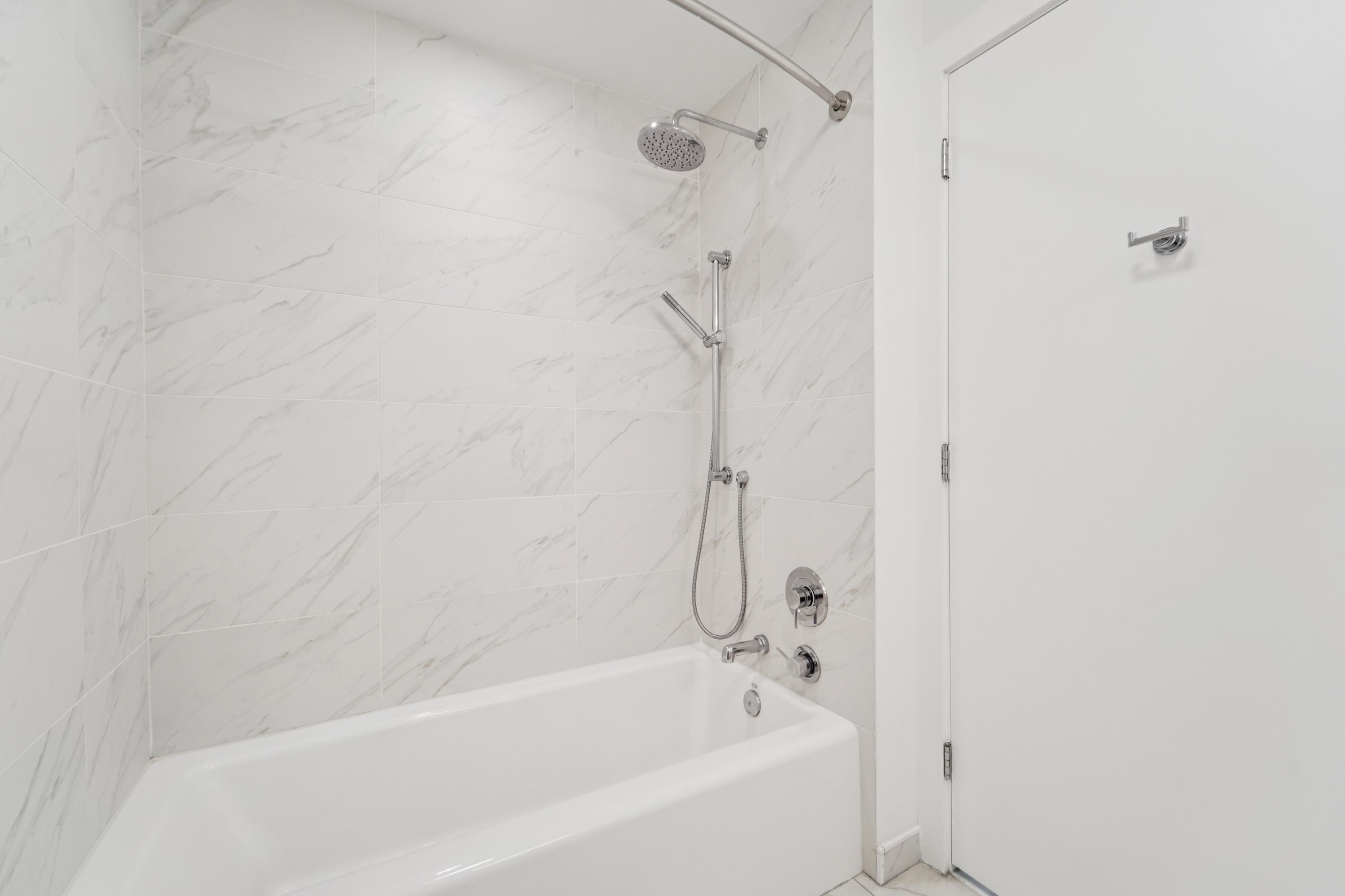 9 AVENUE AT PORT IMPERIAL Unit: 922