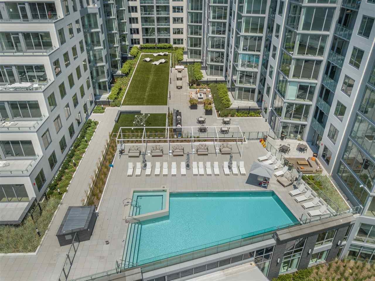 9 AVENUE AT PORT IMPERIAL Unit: 922