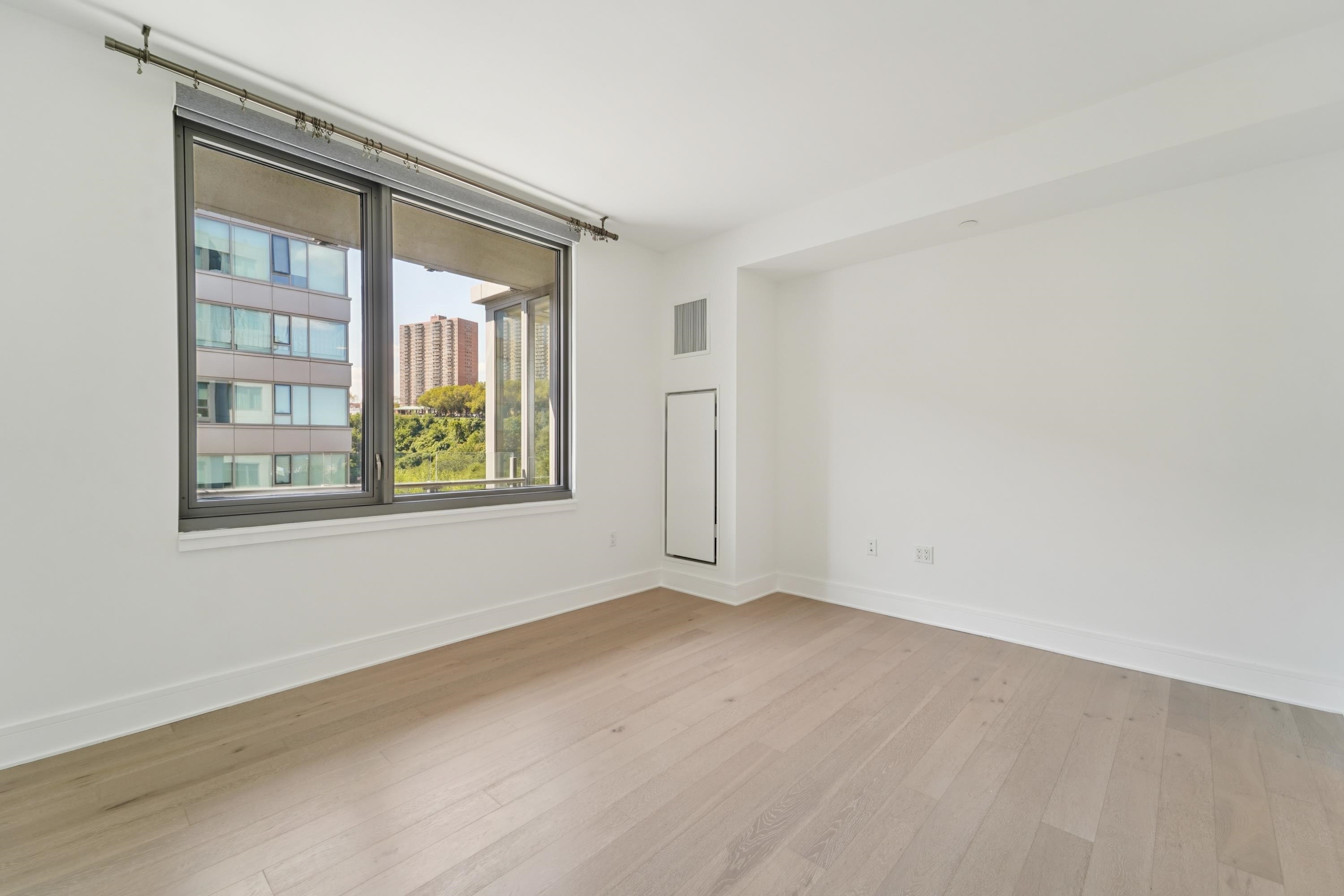 9 AVENUE AT PORT IMPERIAL Unit: 922